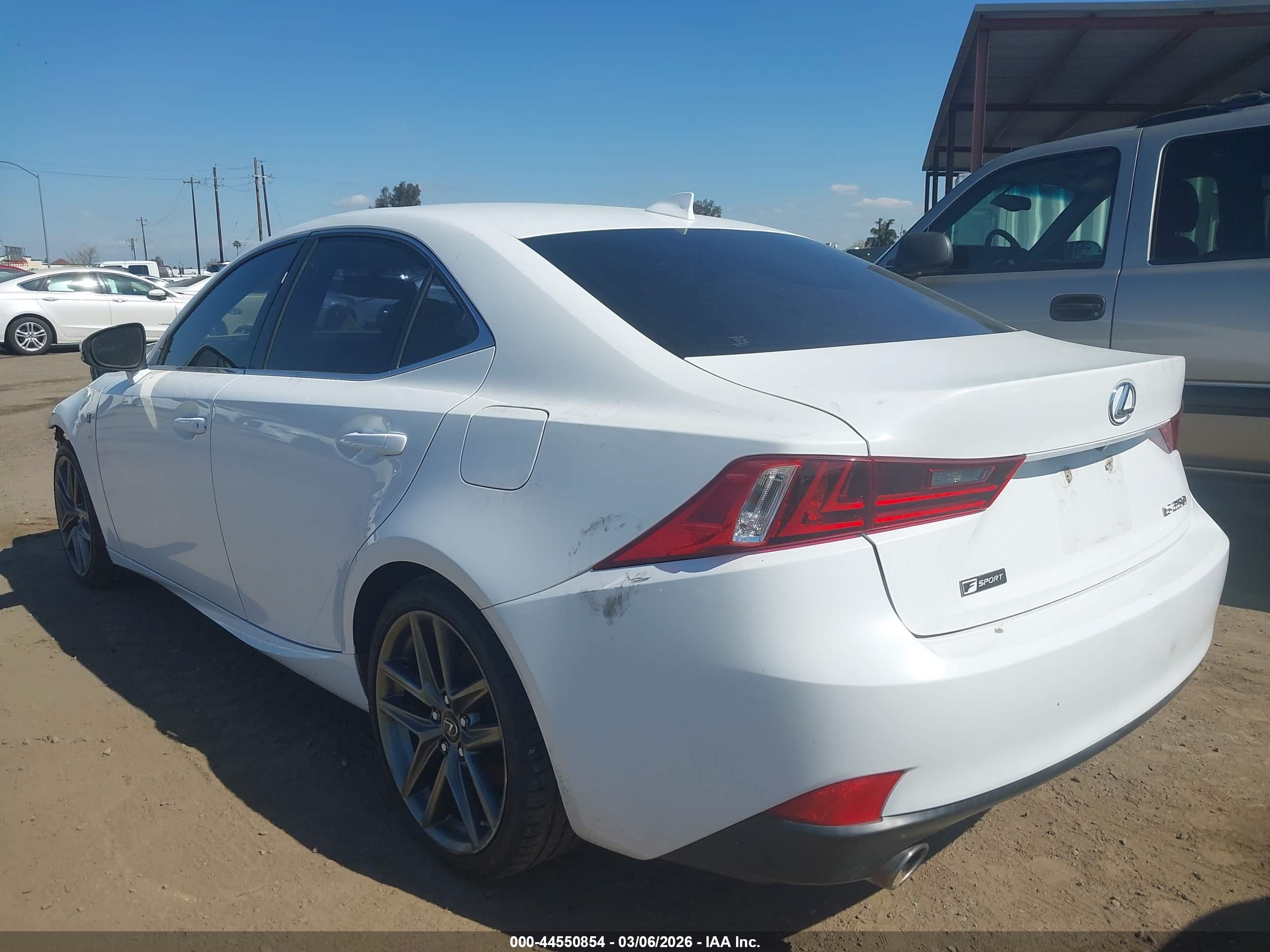LEXUS IS image 3