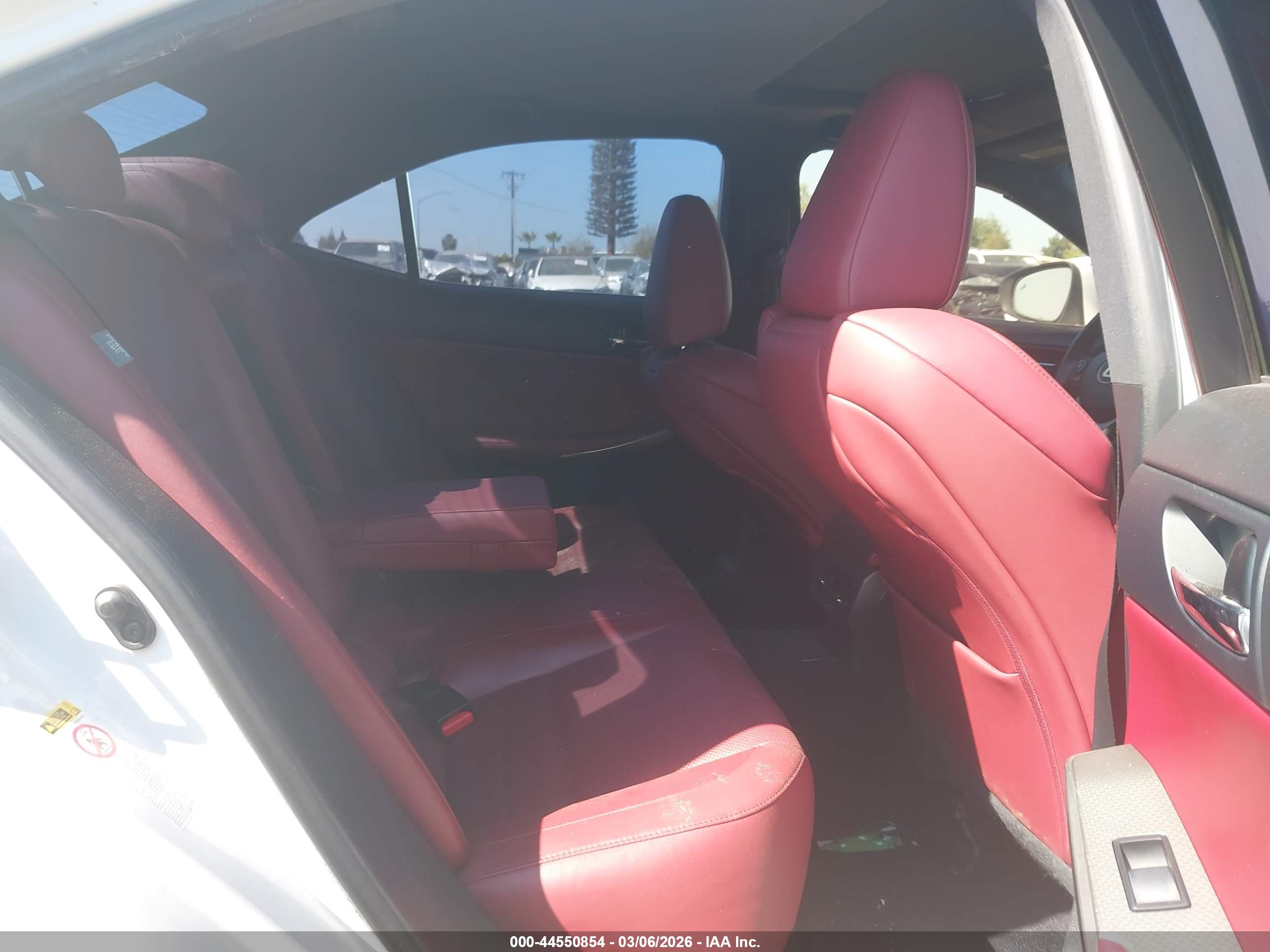 LEXUS IS image 8