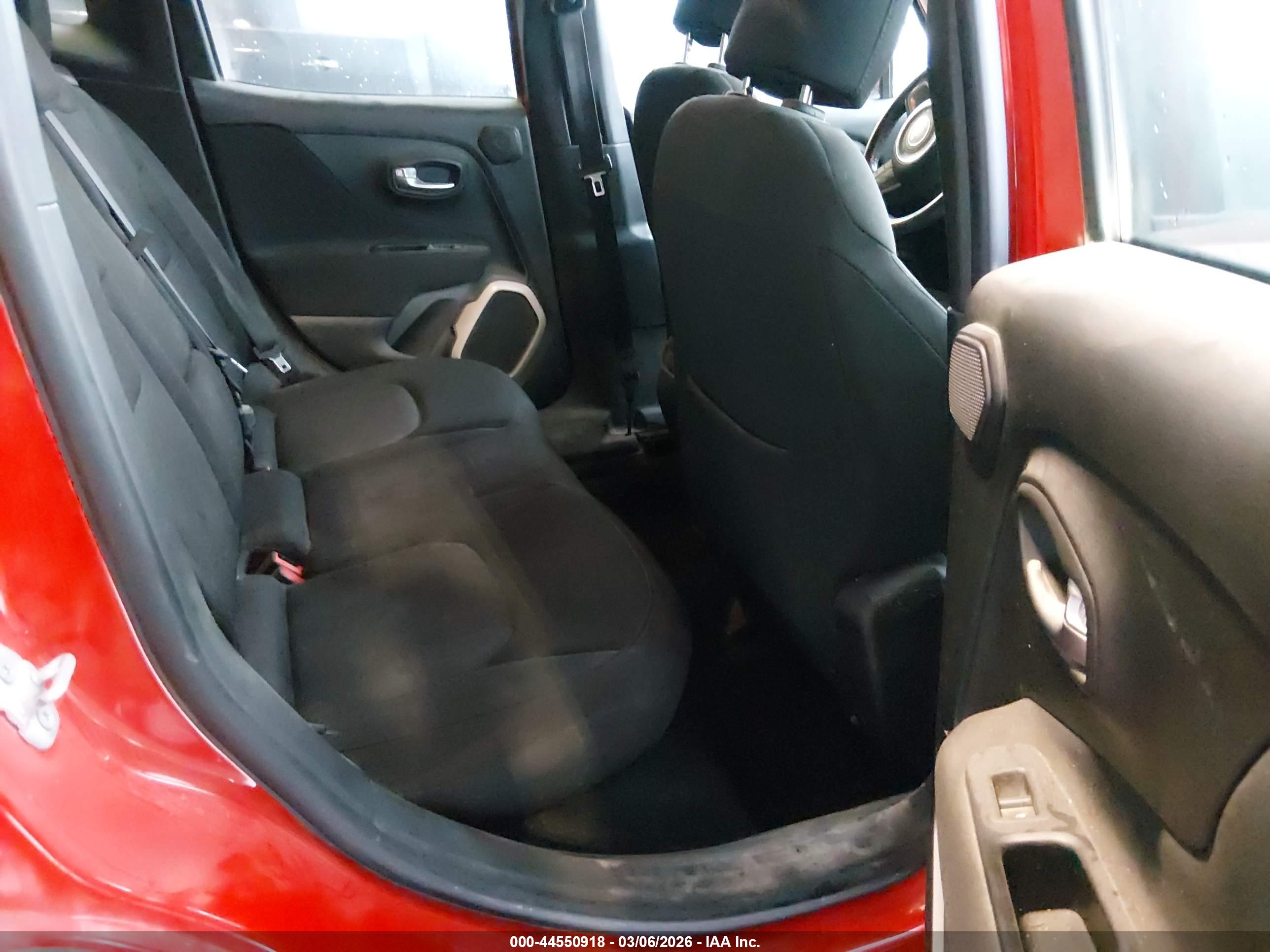 JEEP RENEGADE image 8