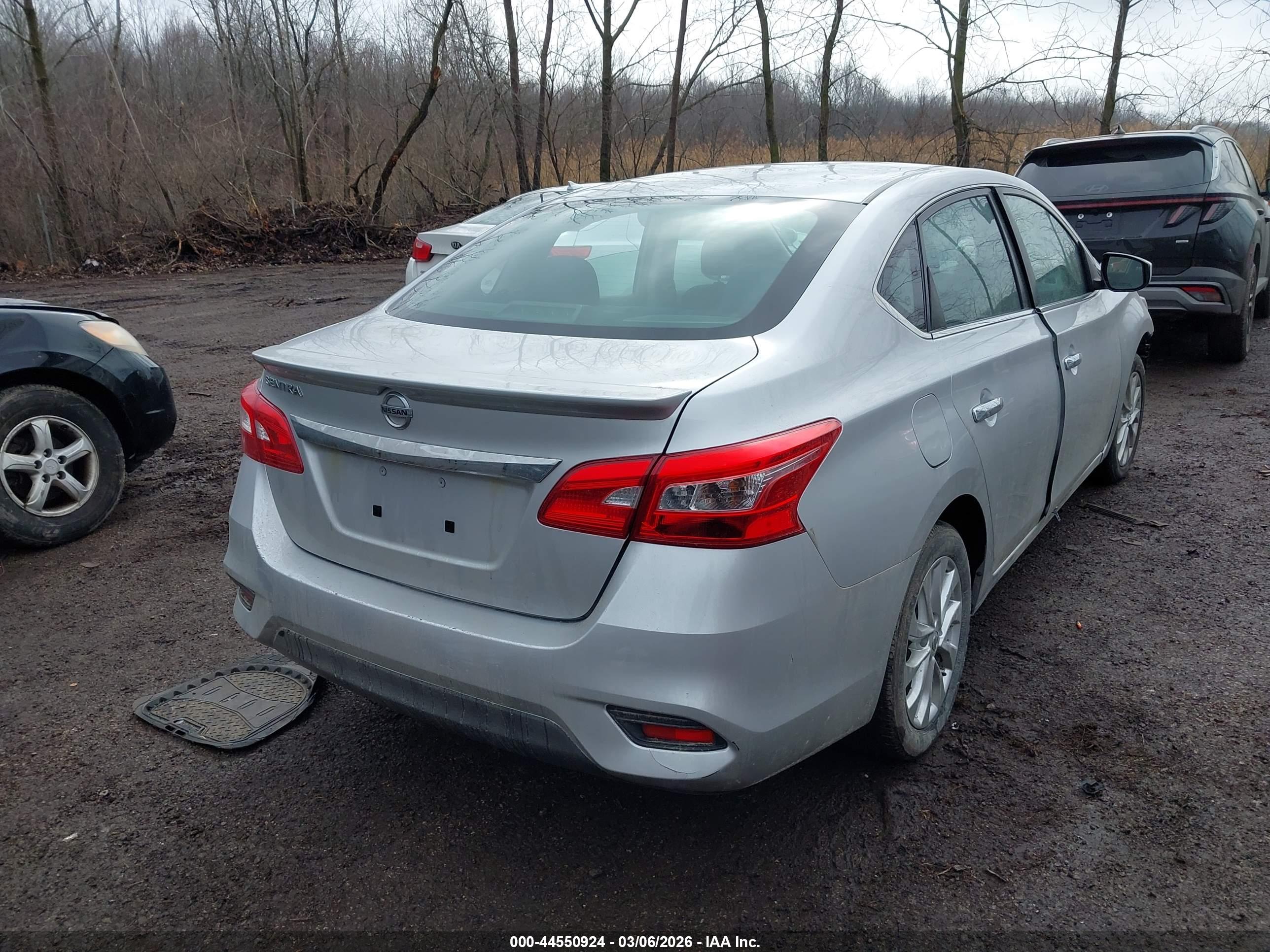 NISSAN SENTRA image 4