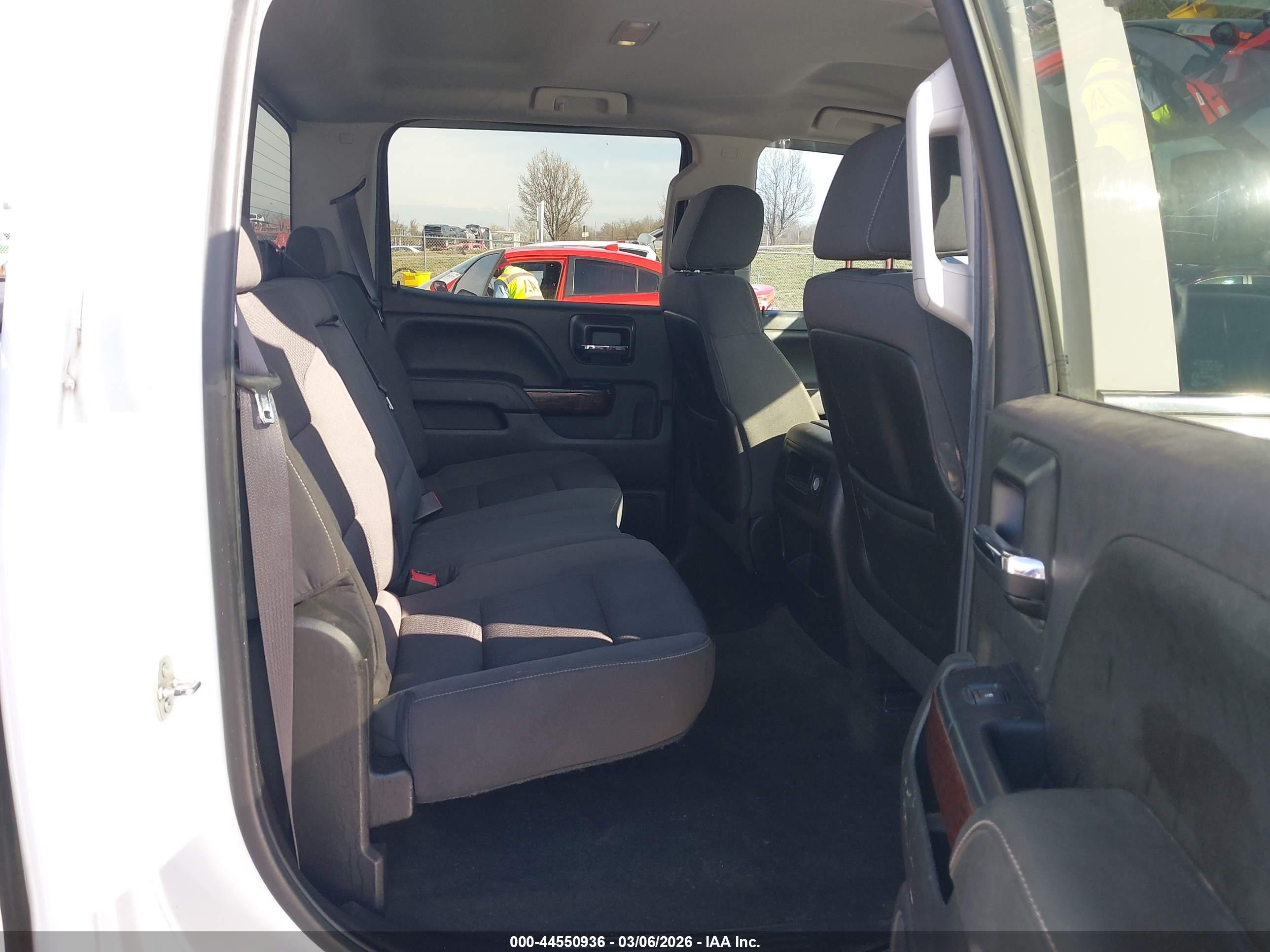 GMC SIERRA image 8