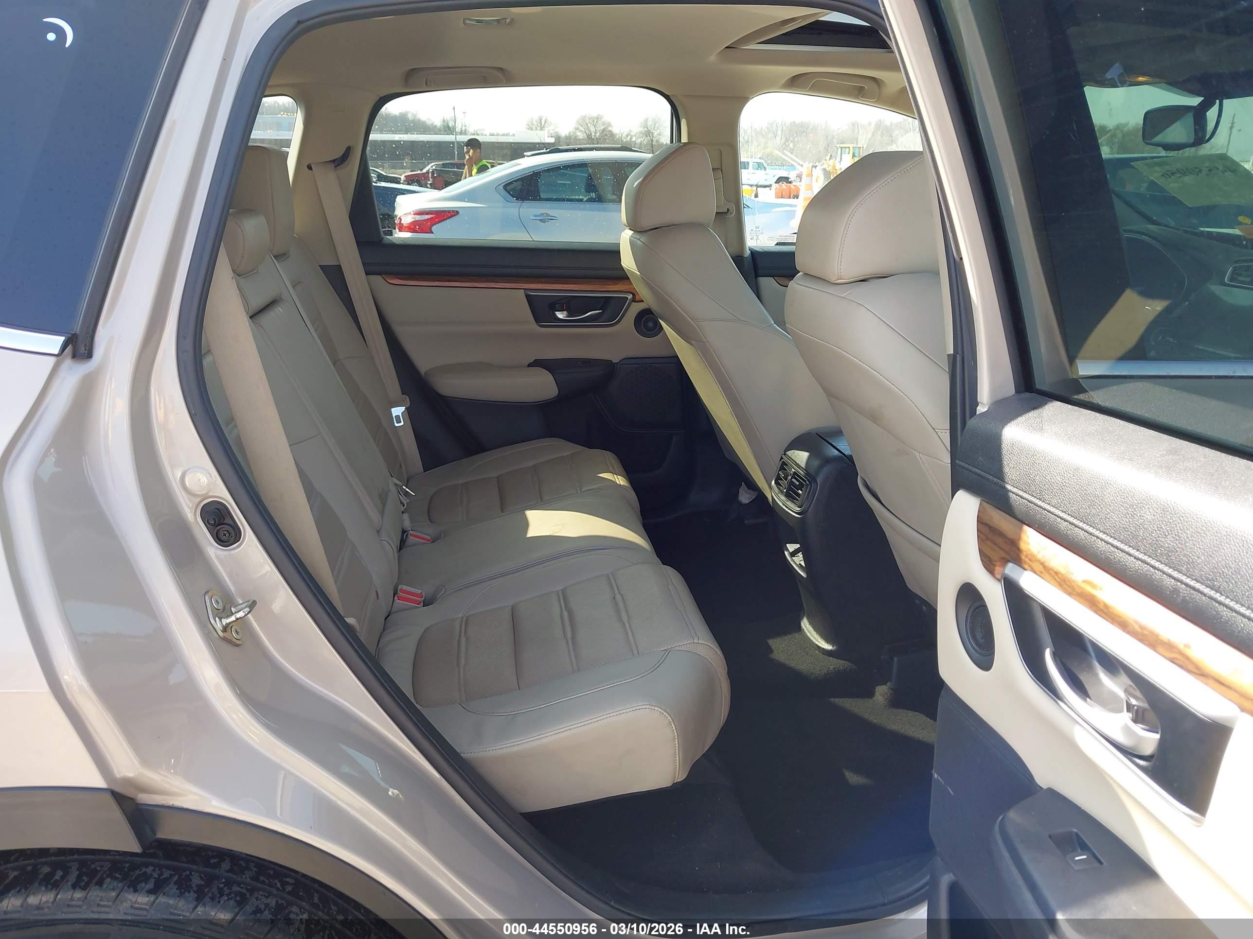 HONDA CR-V image 8