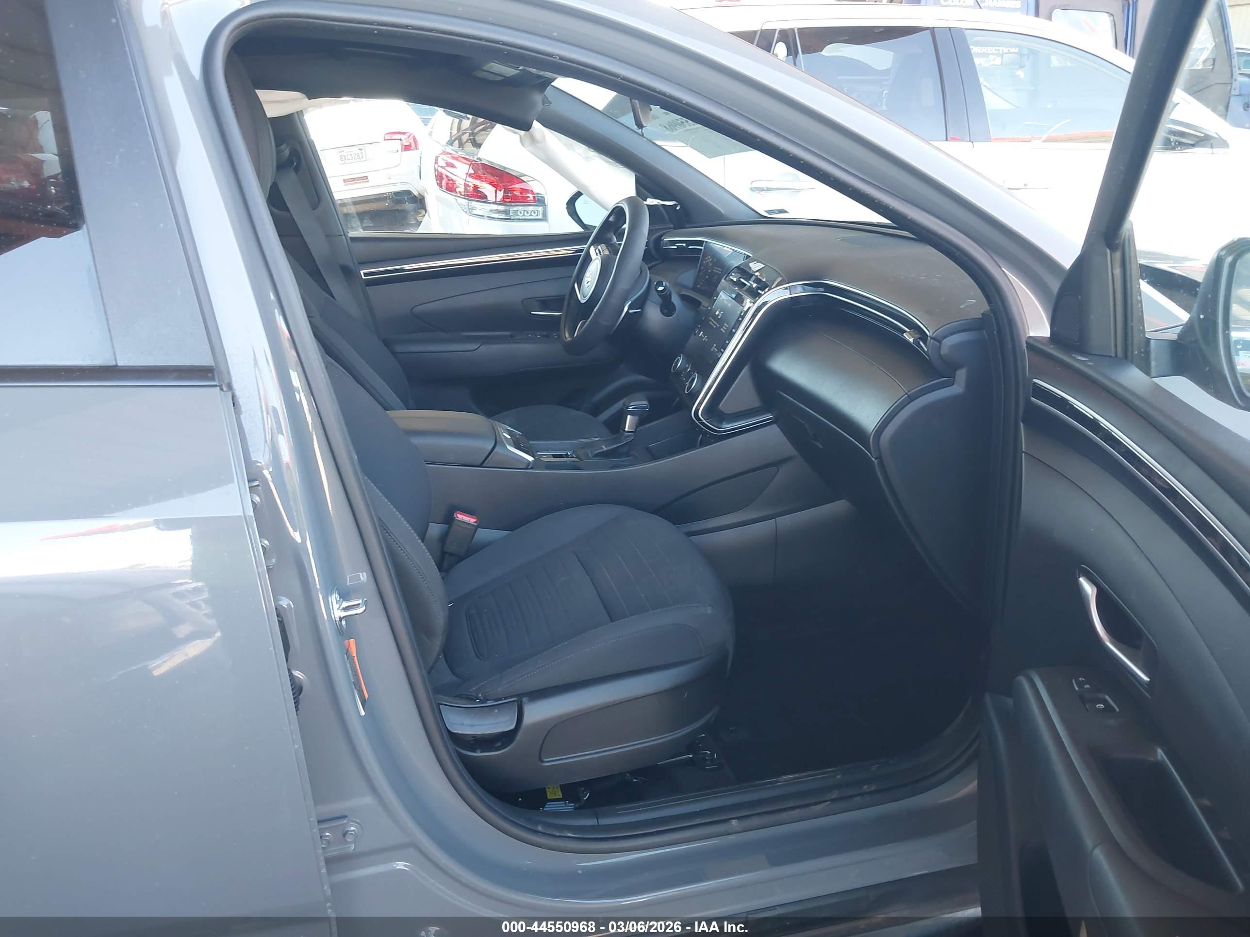 HYUNDAI SANTA image 5