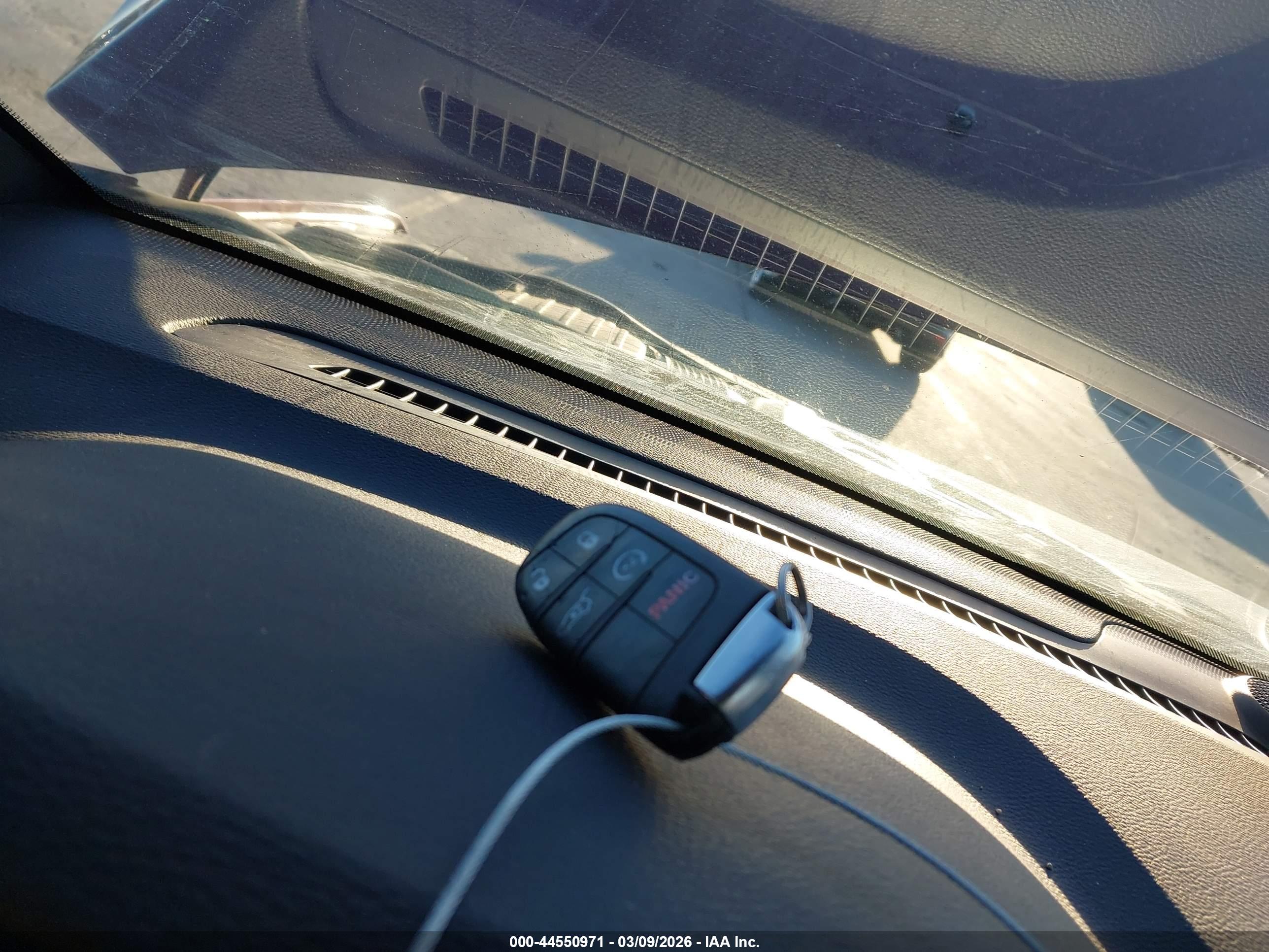 JEEP GRAND image 11