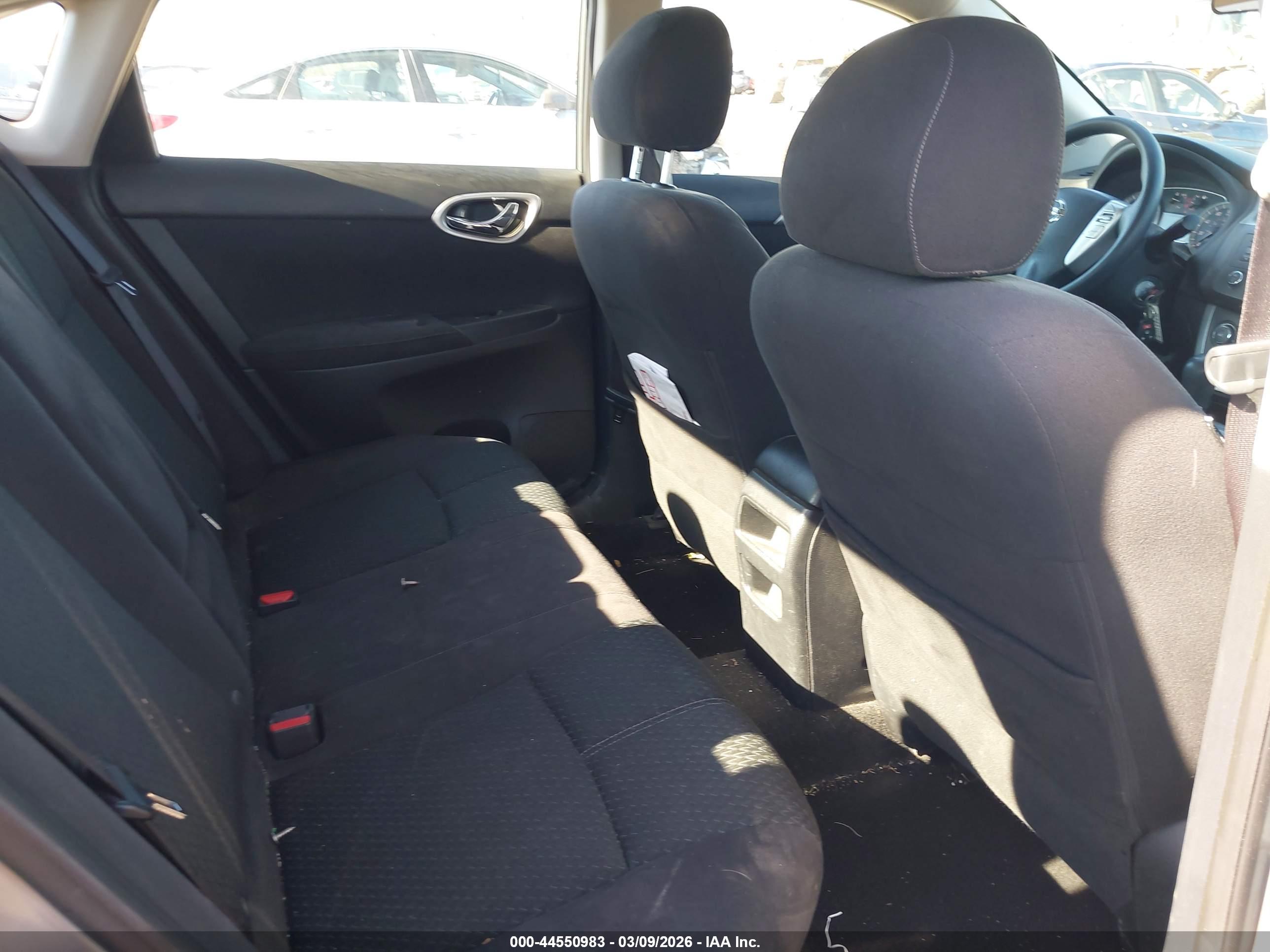 NISSAN SENTRA image 8