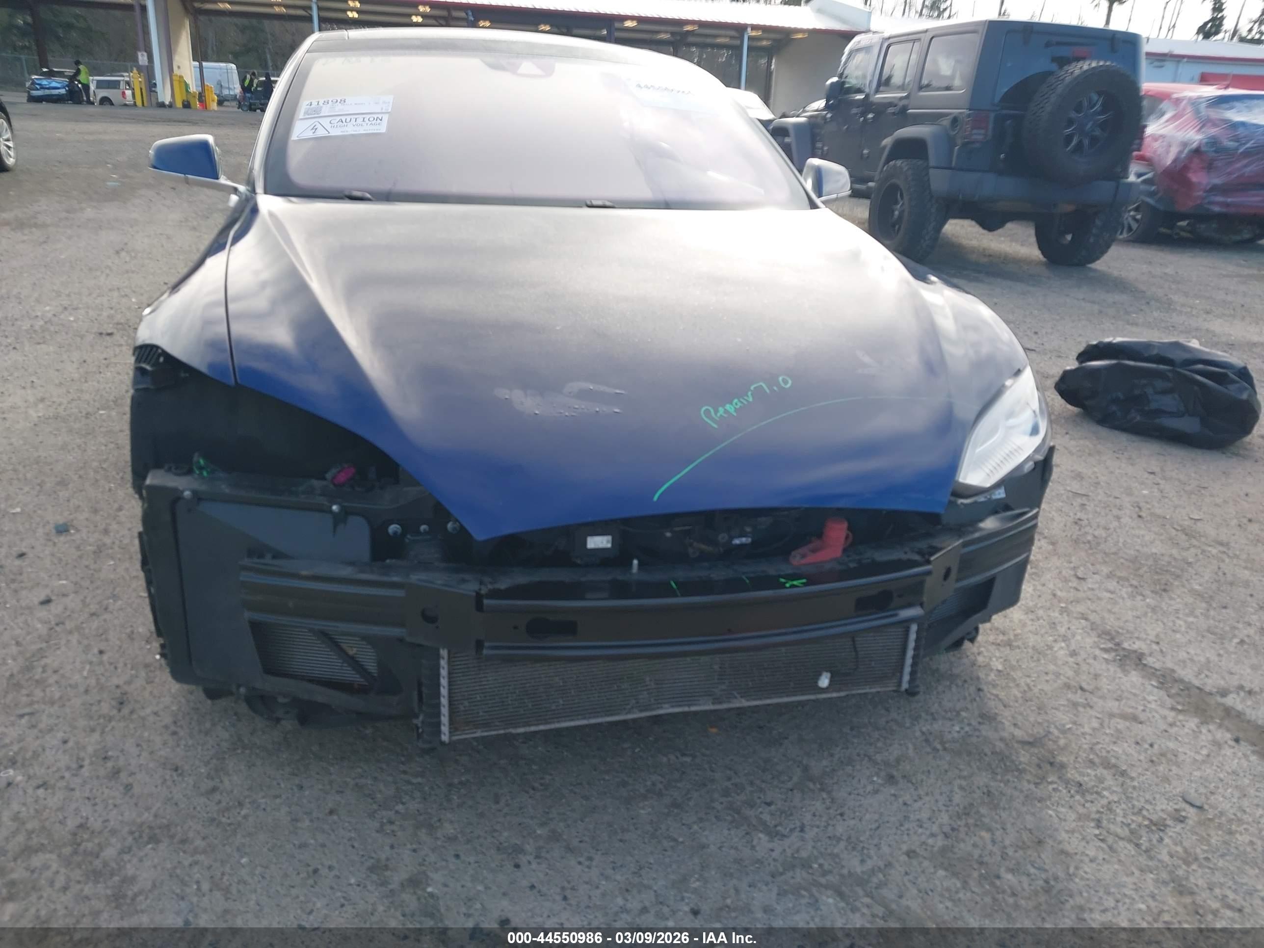 TESLA MODEL image 6