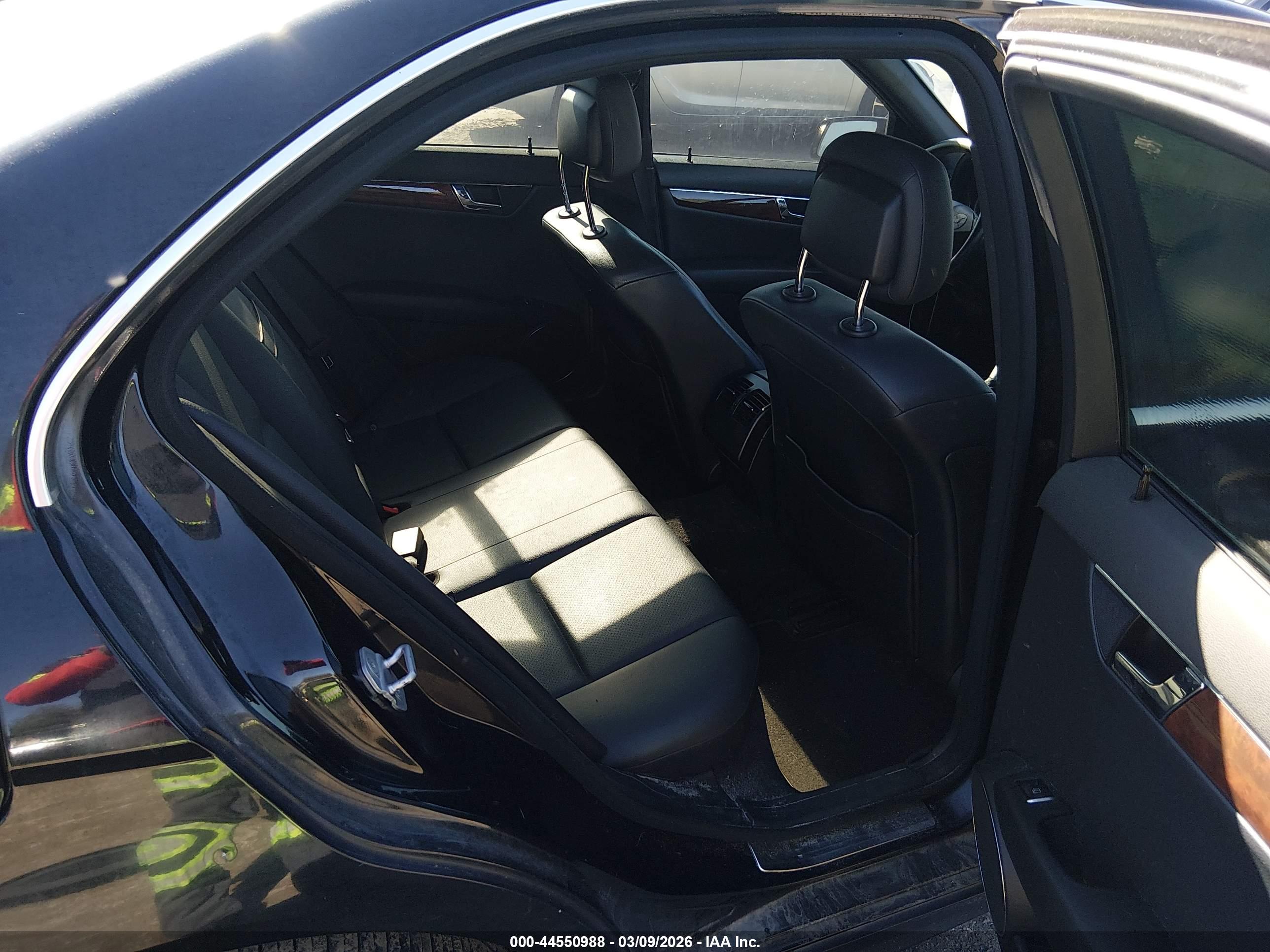 MERCEDES-BENZ C image 8