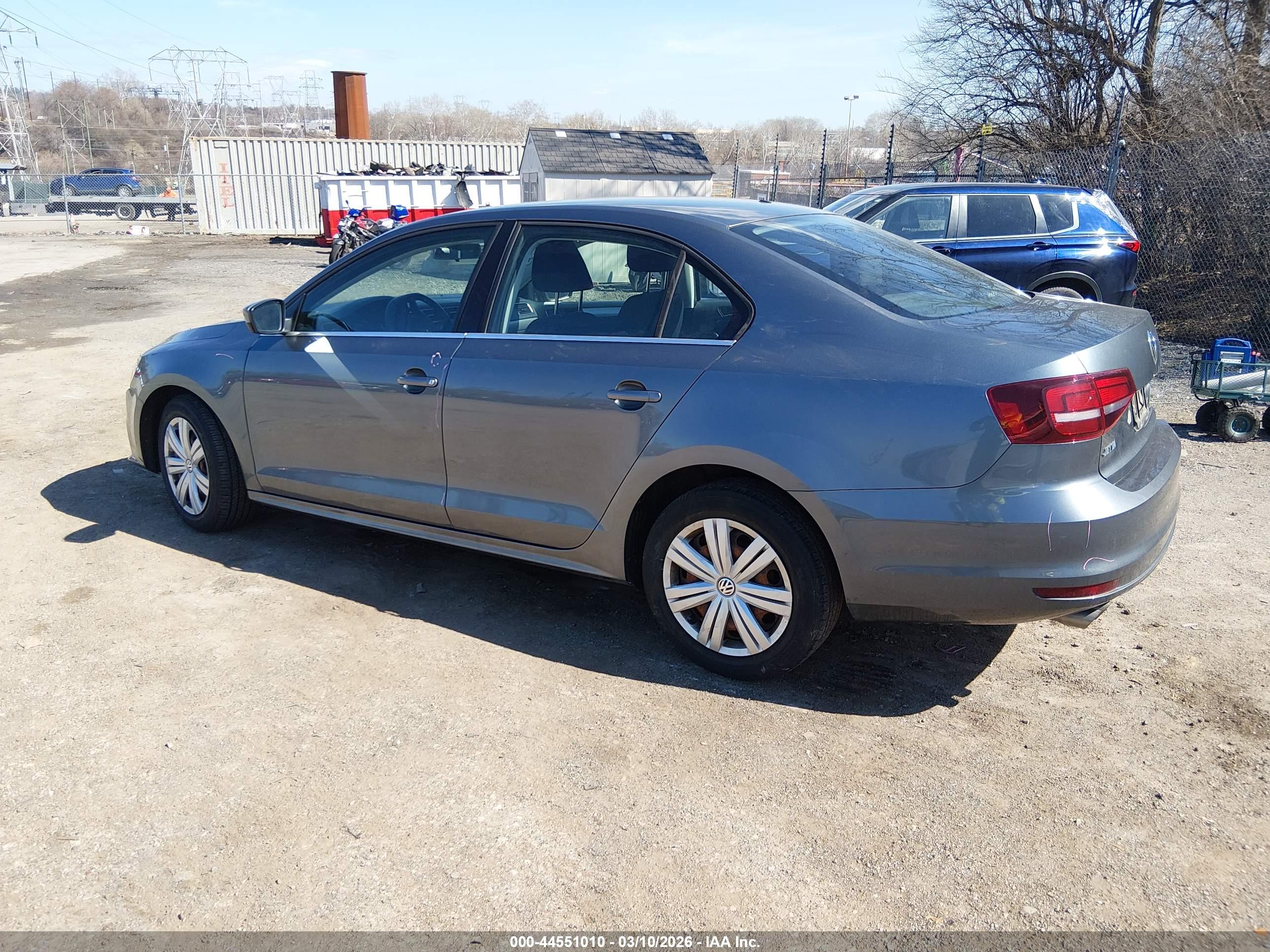 VOLKSWAGEN JETTA image 3