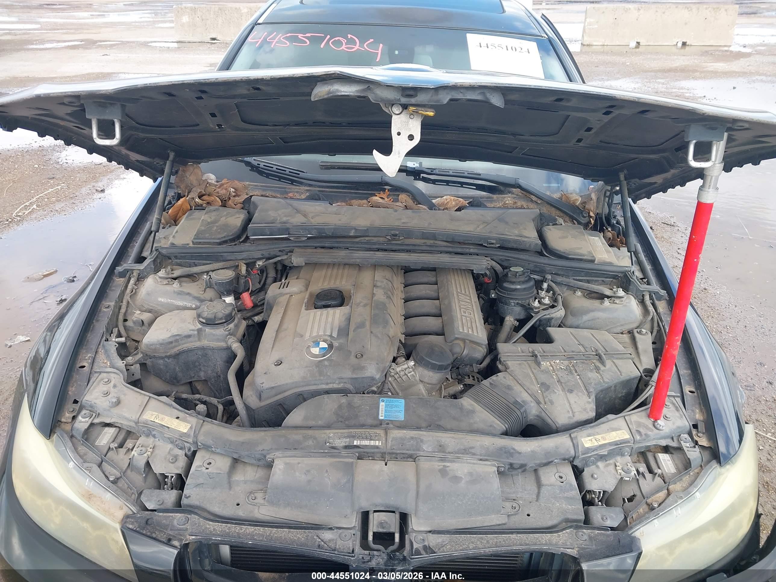 BMW 328I image 10