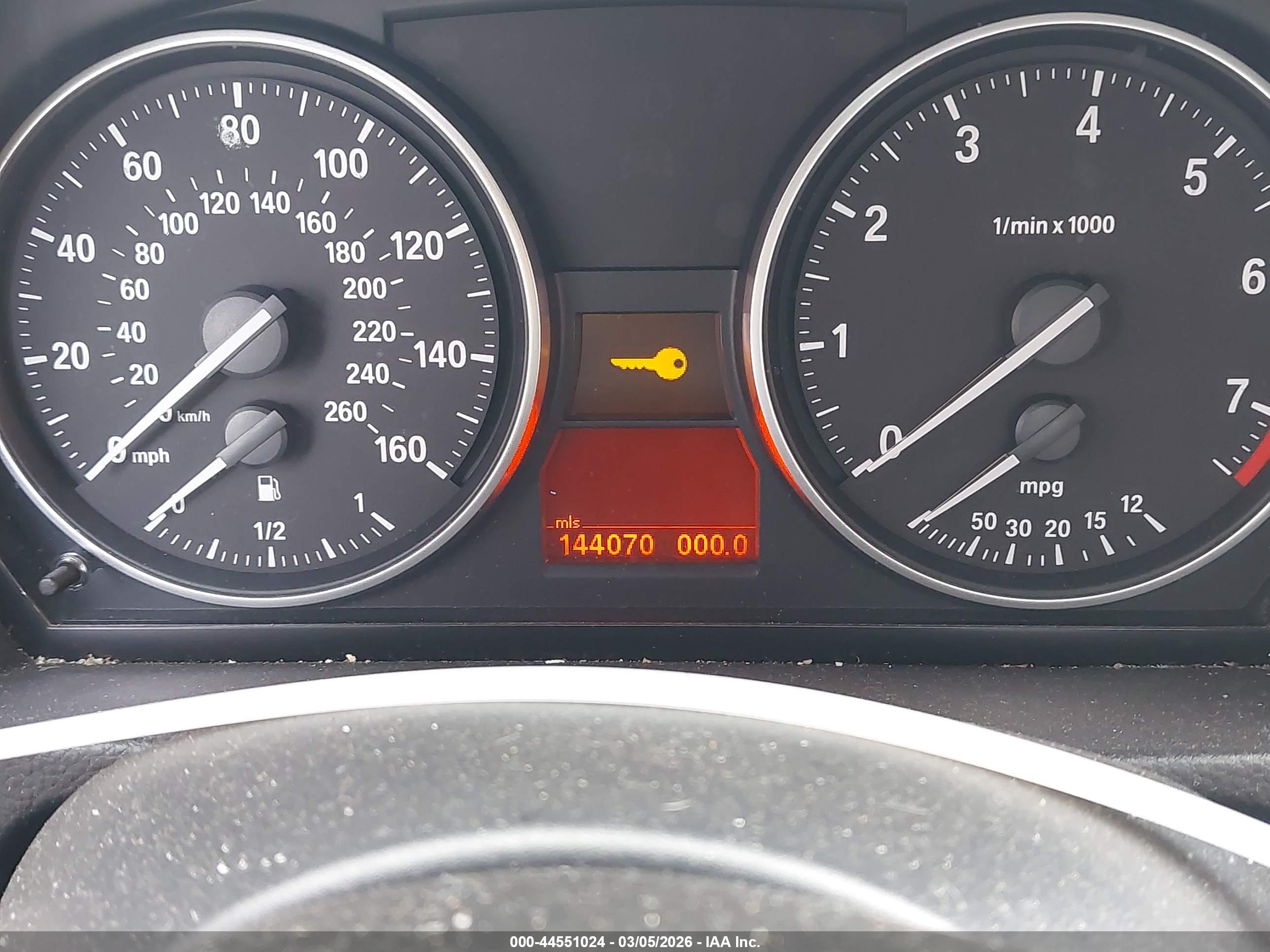 BMW 328I image 7