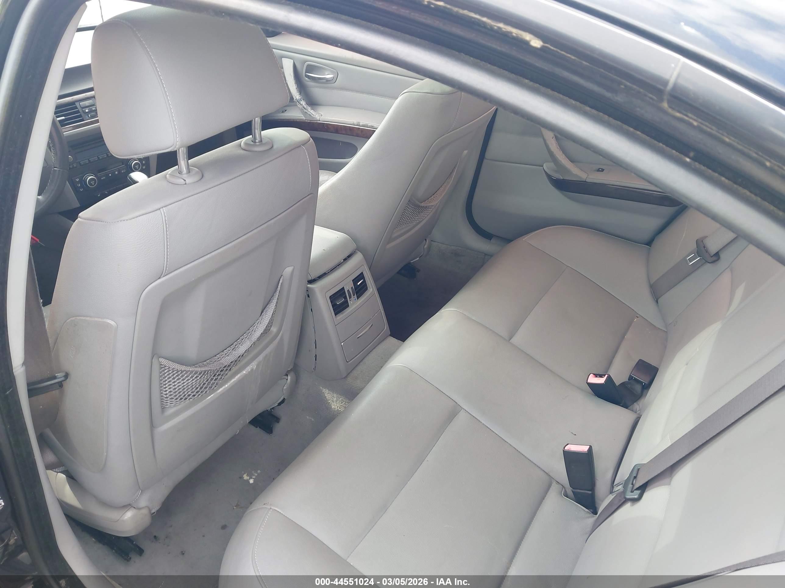 BMW 328I image 8