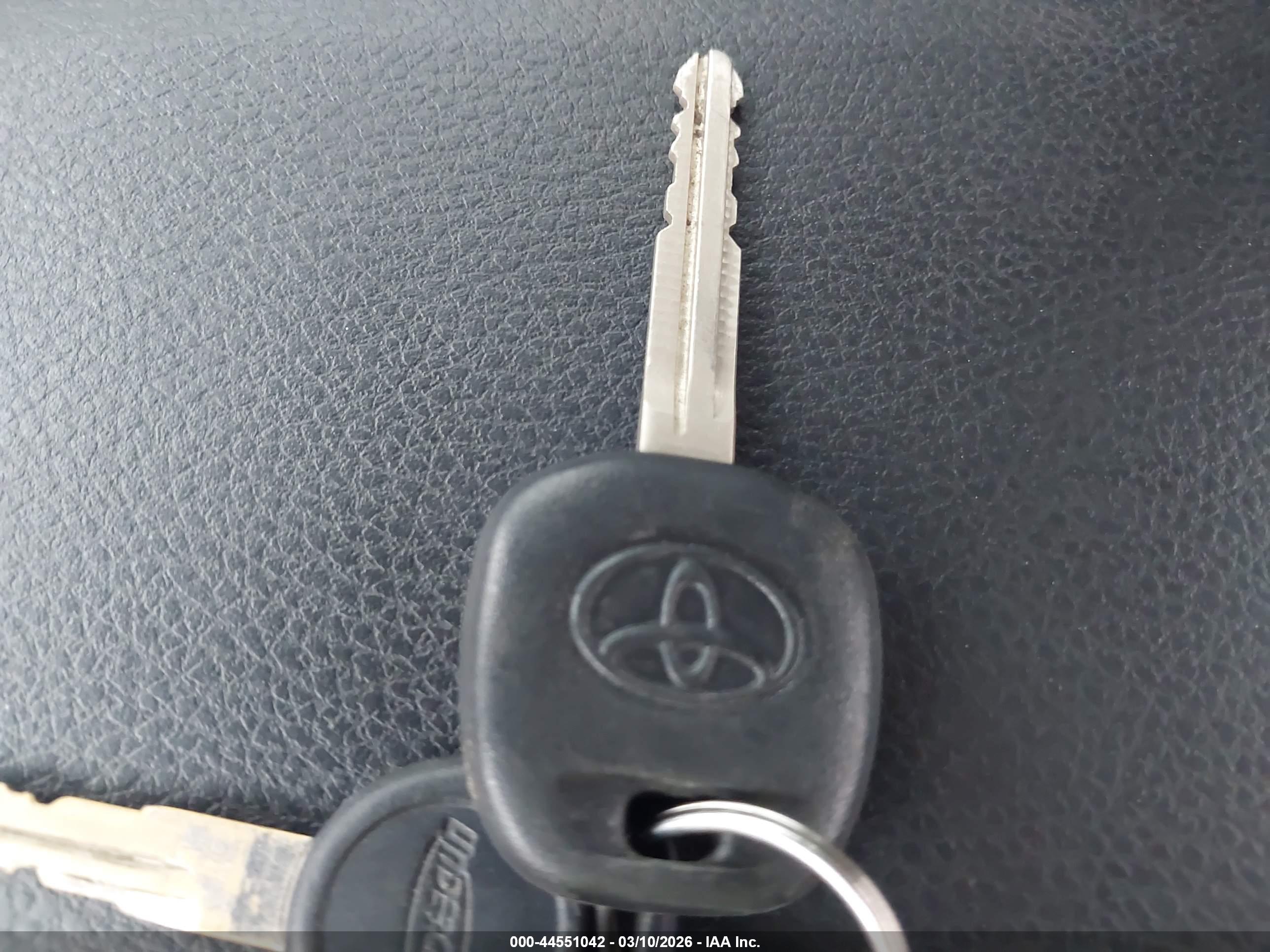 TOYOTA TACOMA image 11