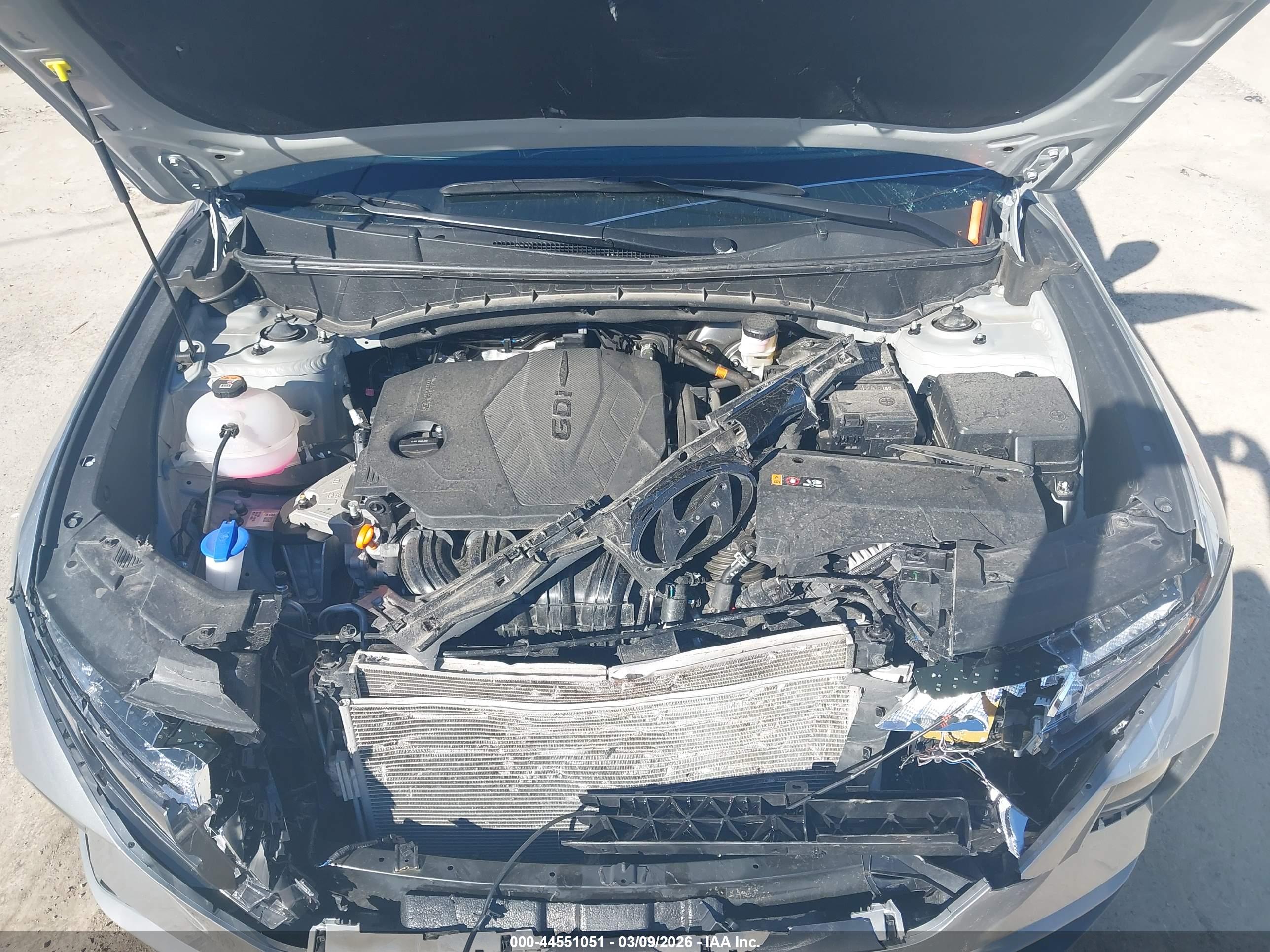 HYUNDAI TUCSON image 10