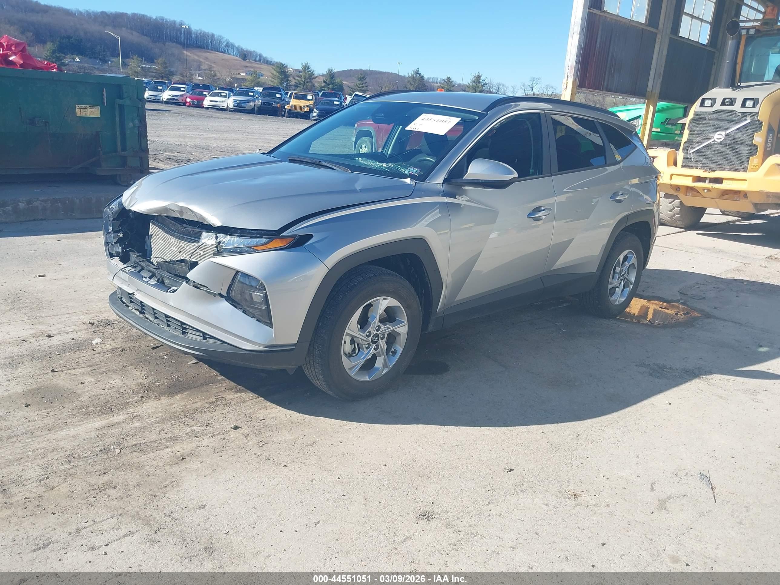 HYUNDAI TUCSON image 2