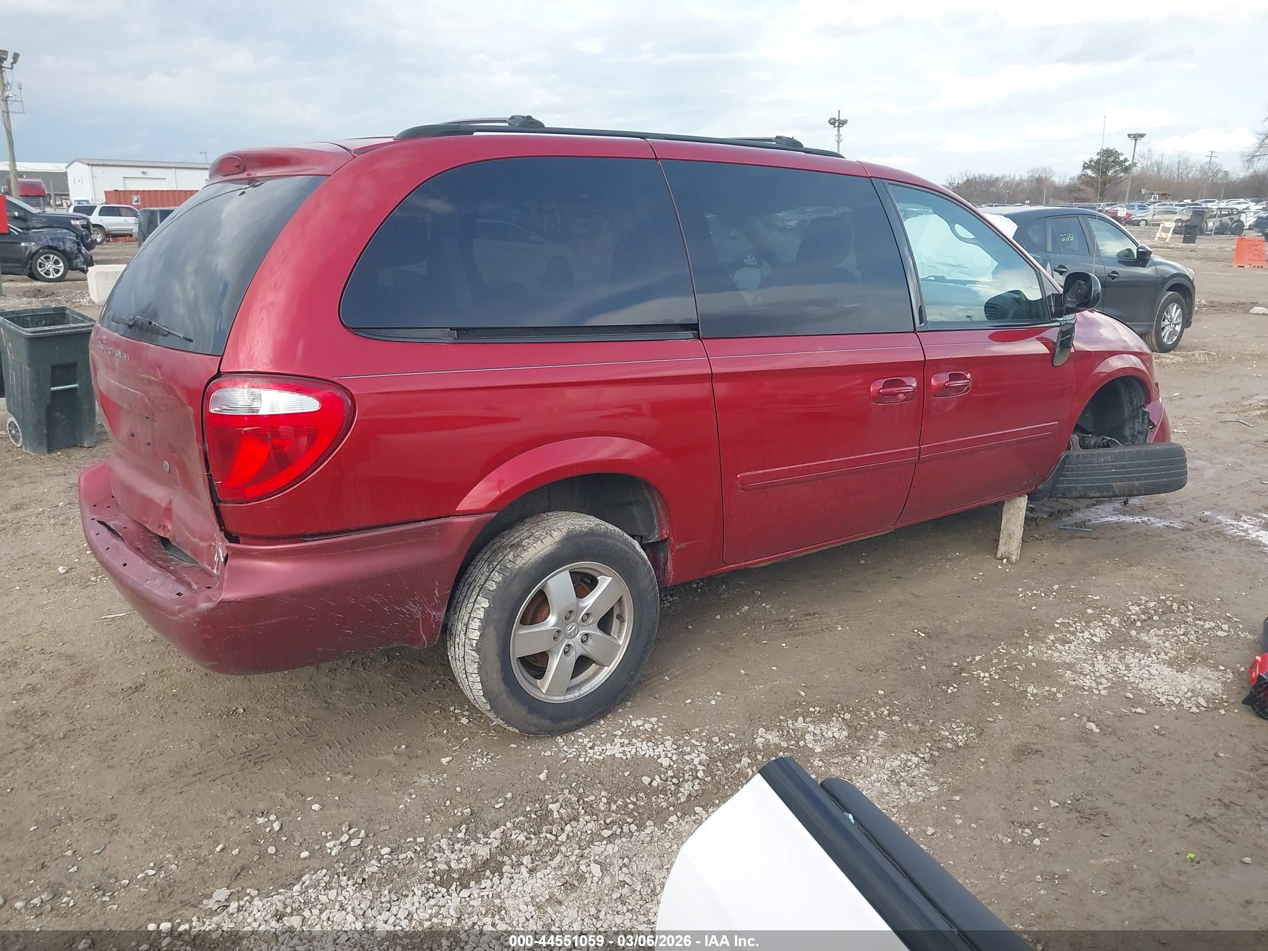 DODGE GRAND image 4