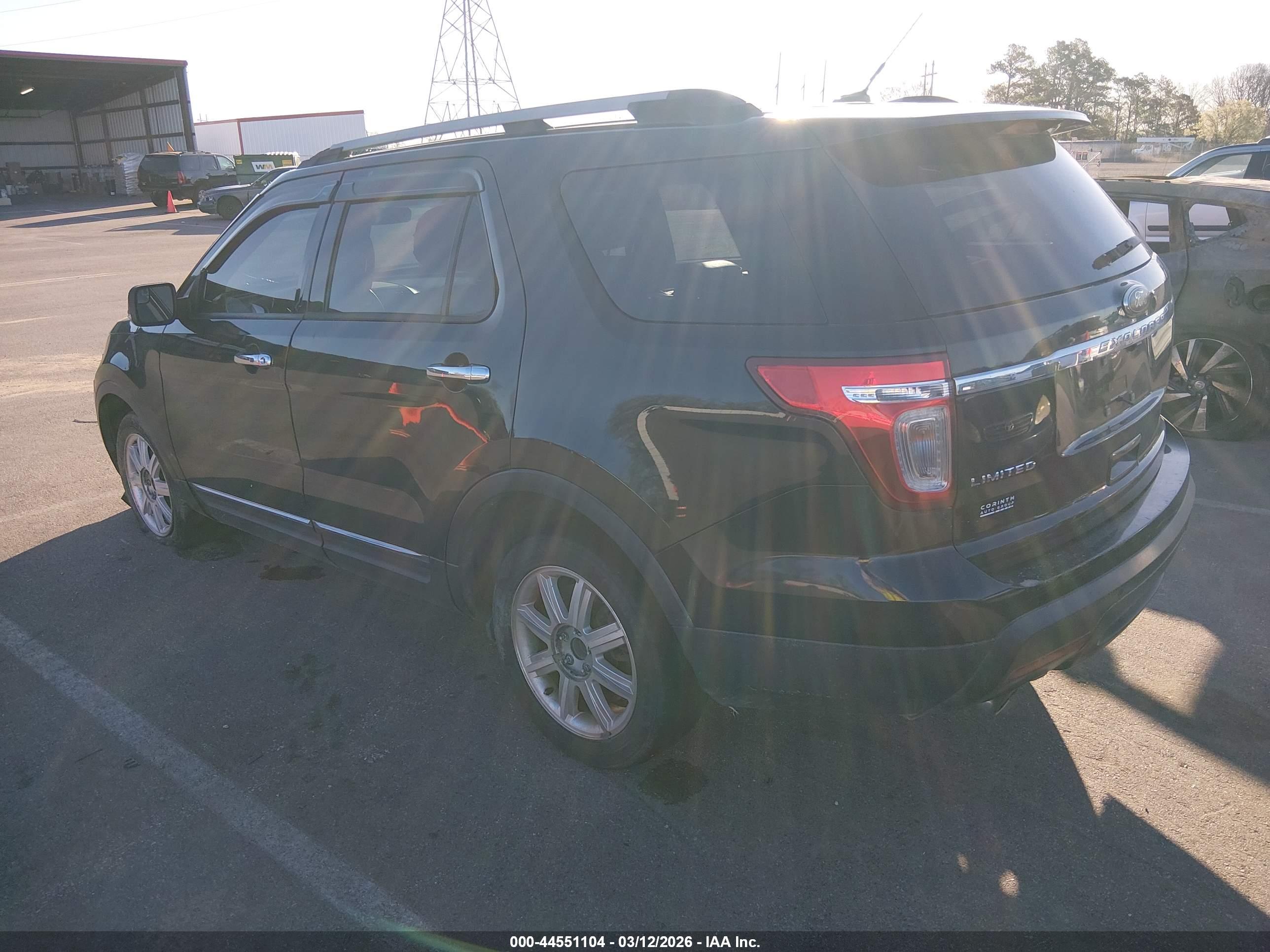 FORD EXPLORER image 3