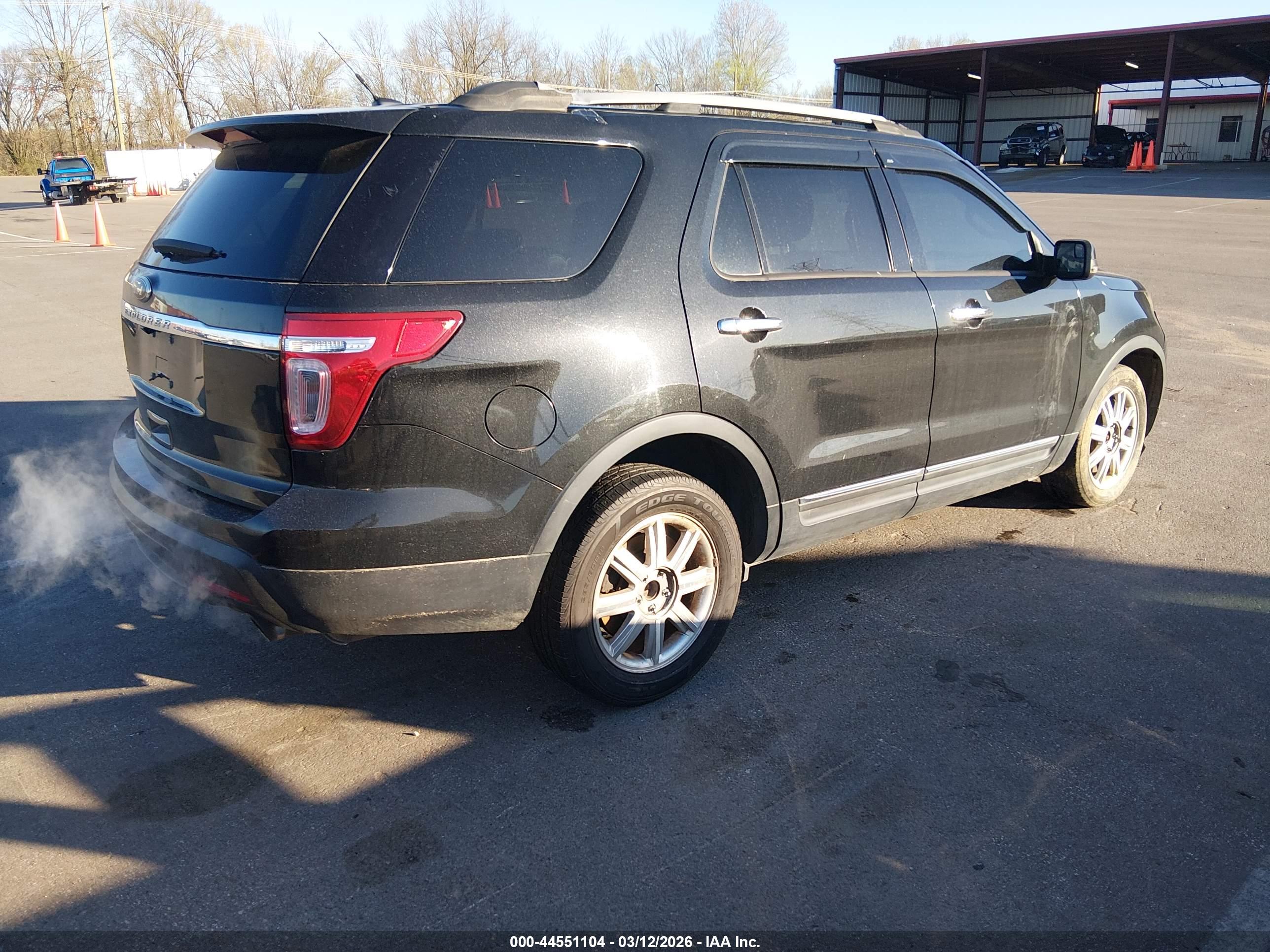 FORD EXPLORER image 4