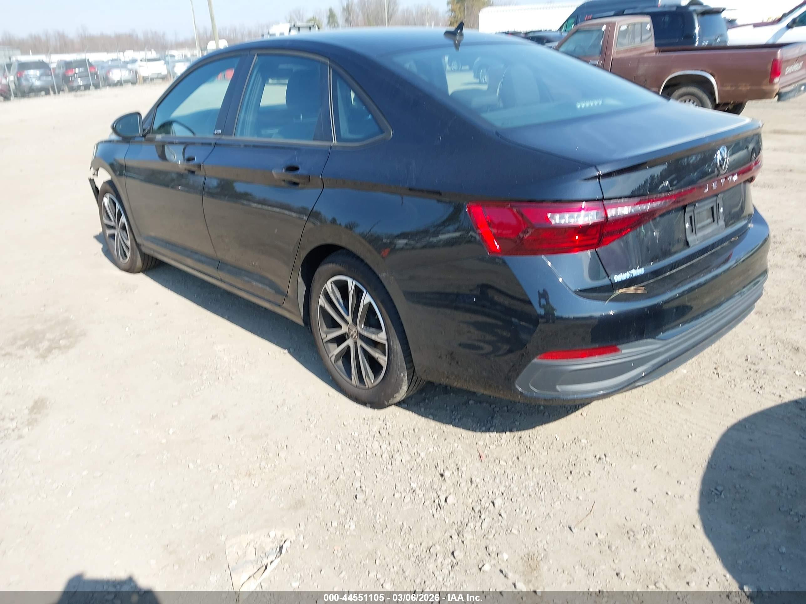 VOLKSWAGEN JETTA image 3