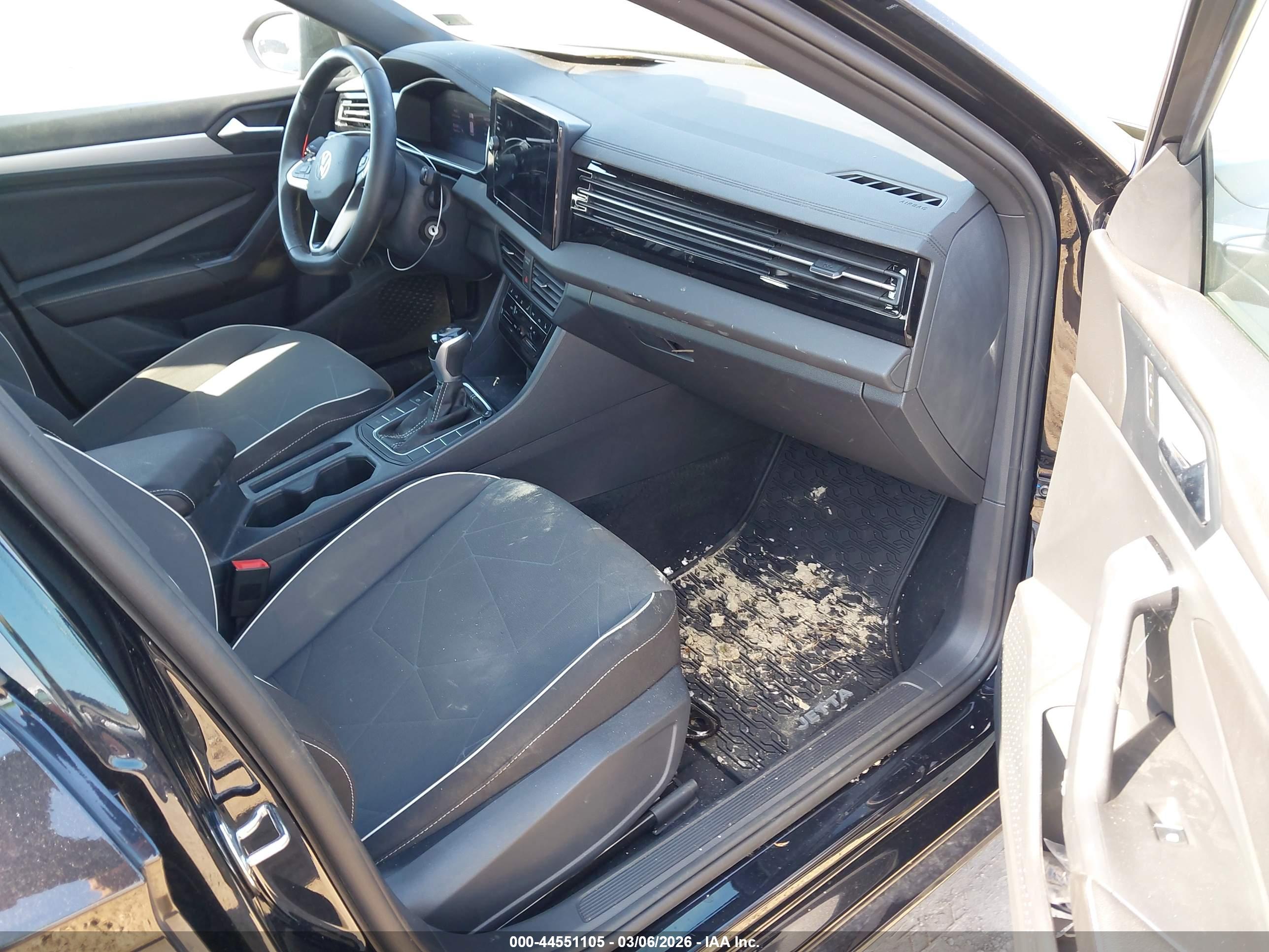 VOLKSWAGEN JETTA image 5