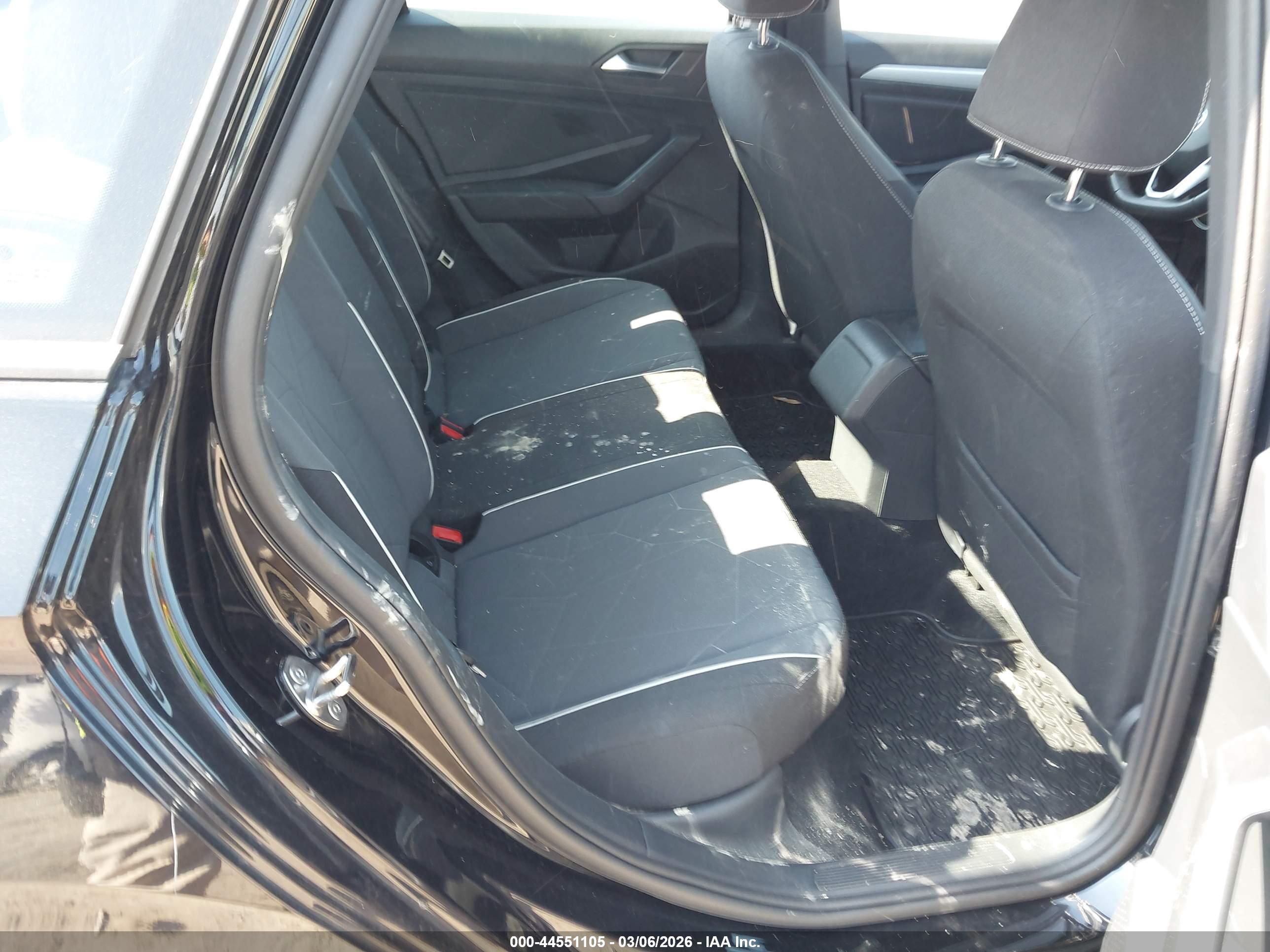 VOLKSWAGEN JETTA image 8