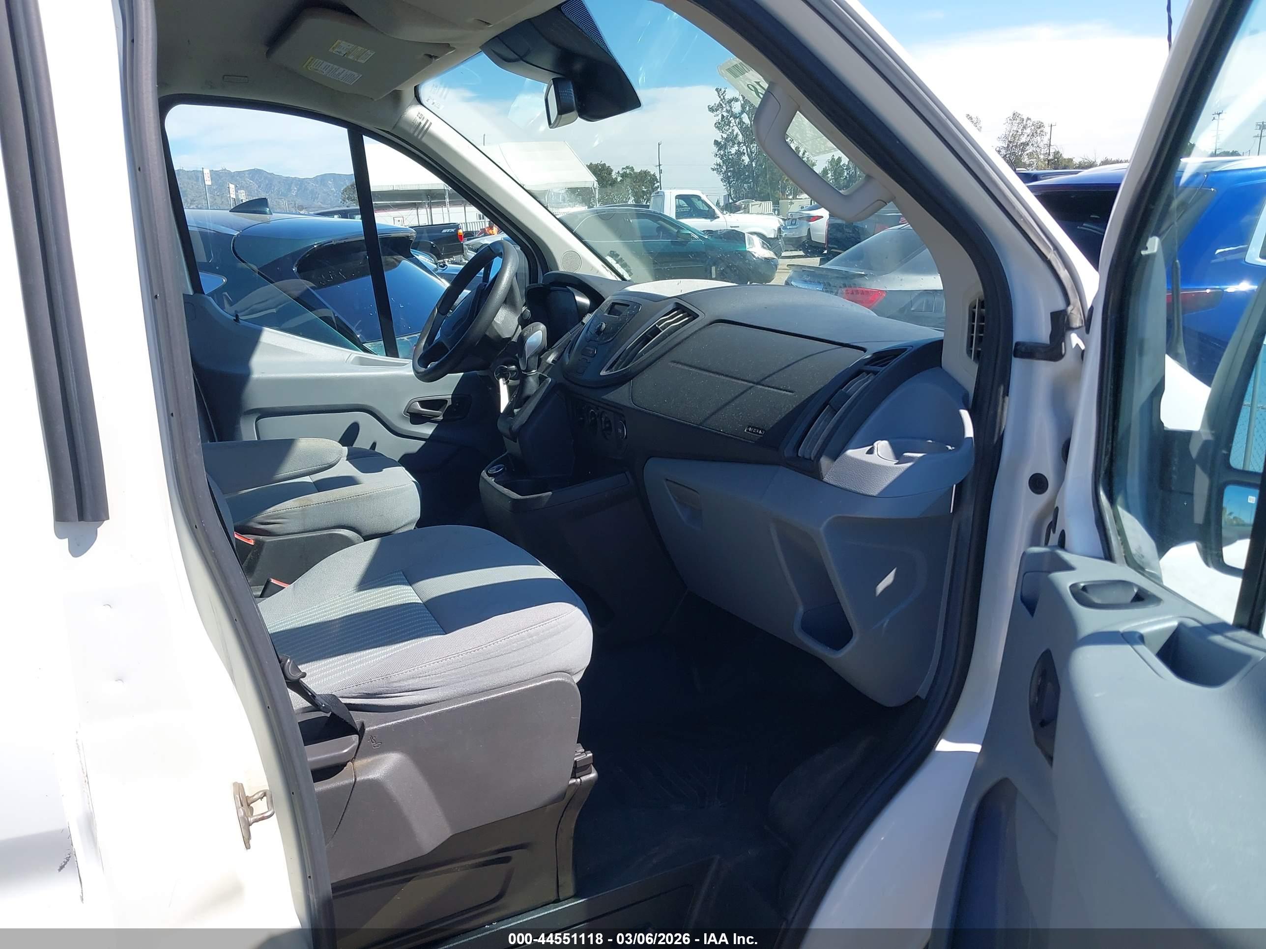 FORD TRANSIT-350 image 5