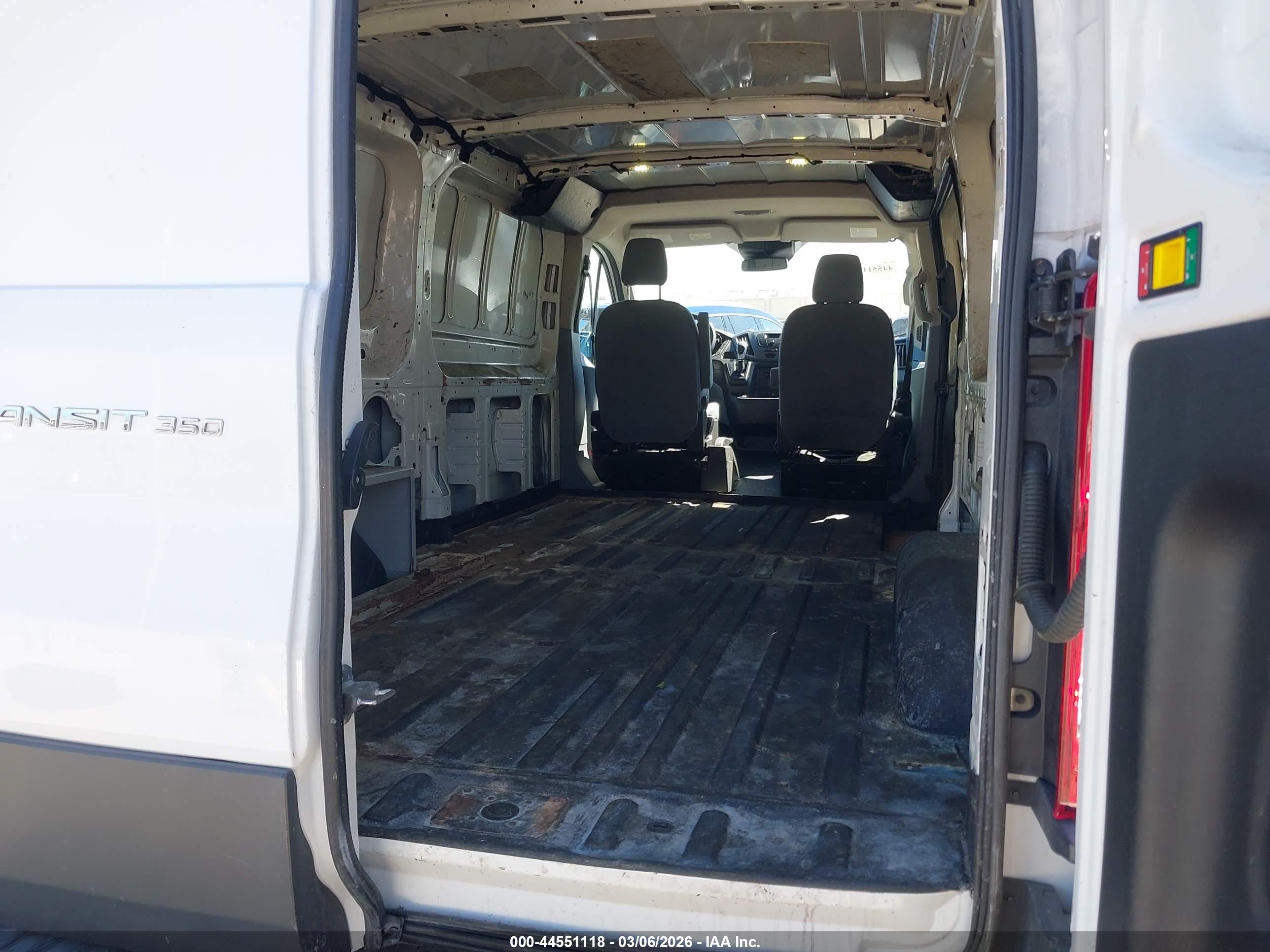 FORD TRANSIT-350 image 8