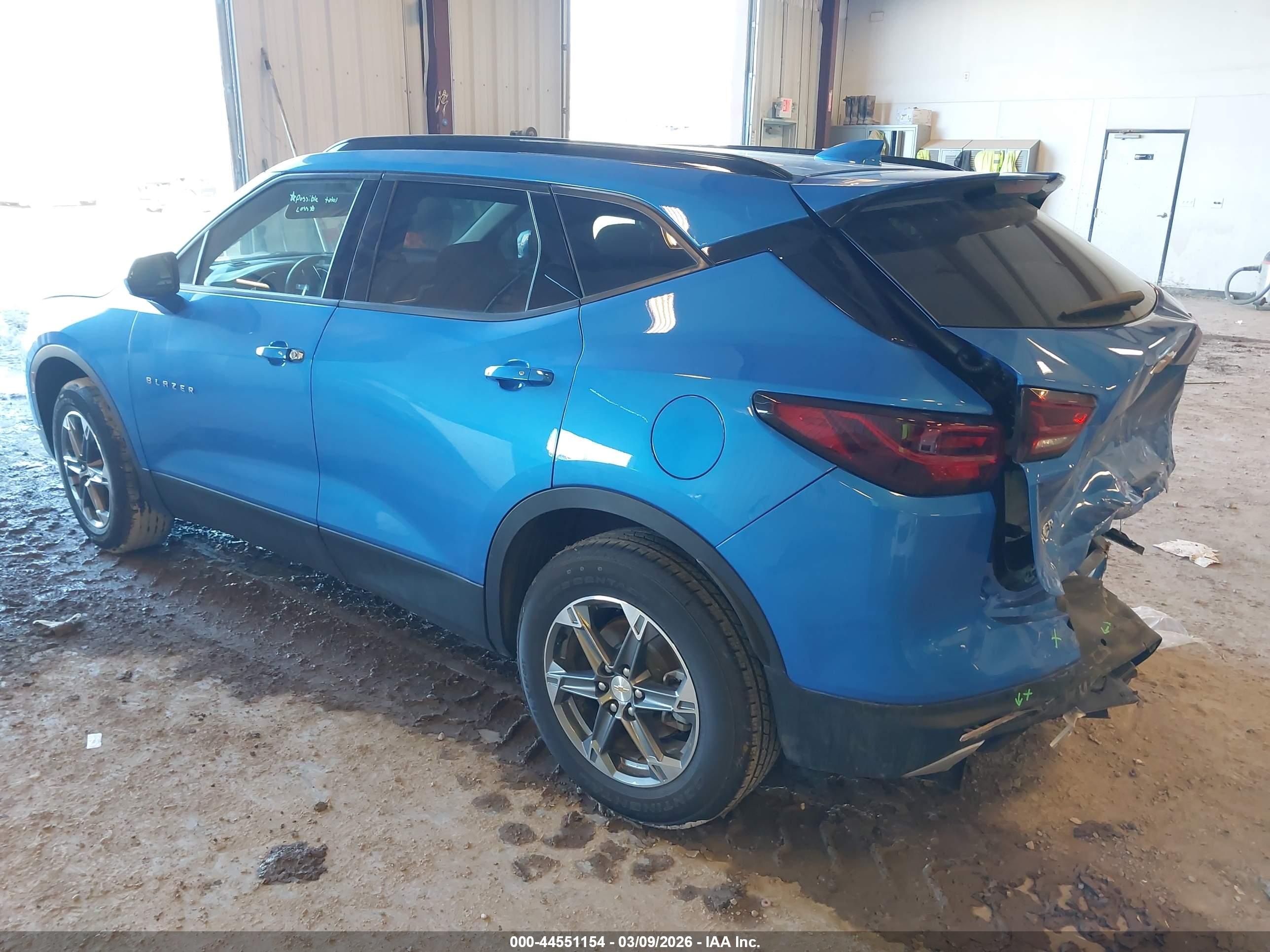 CHEVROLET BLAZER image 3
