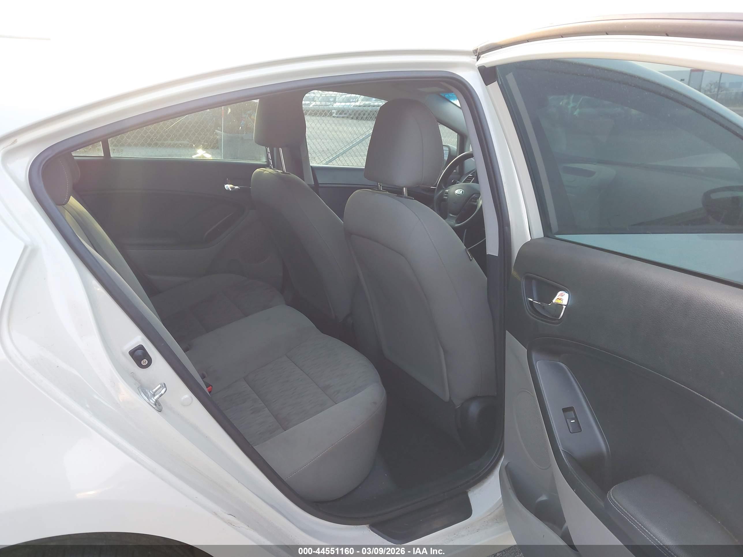 KIA FORTE image 8