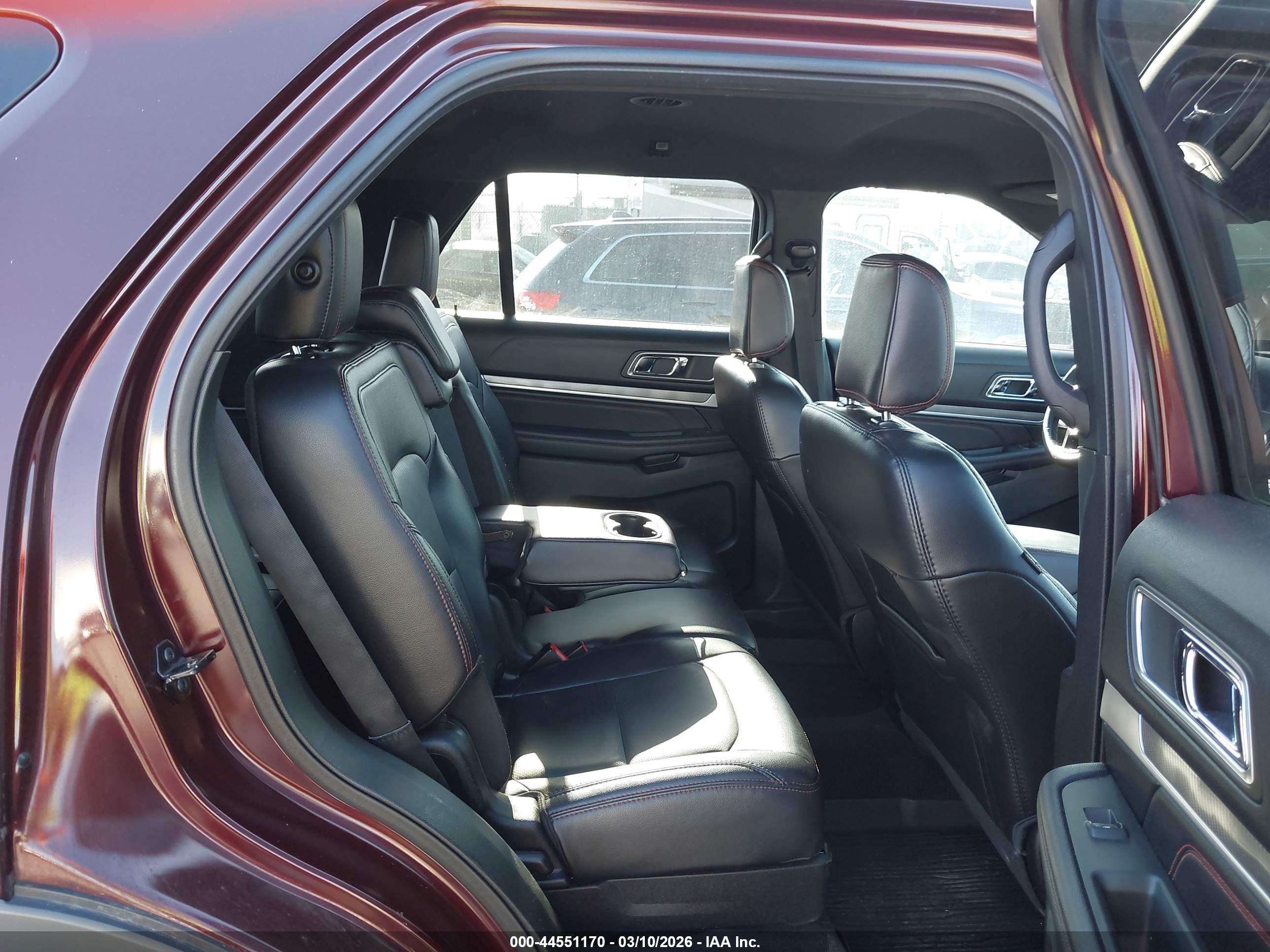 FORD EXPLORER image 8