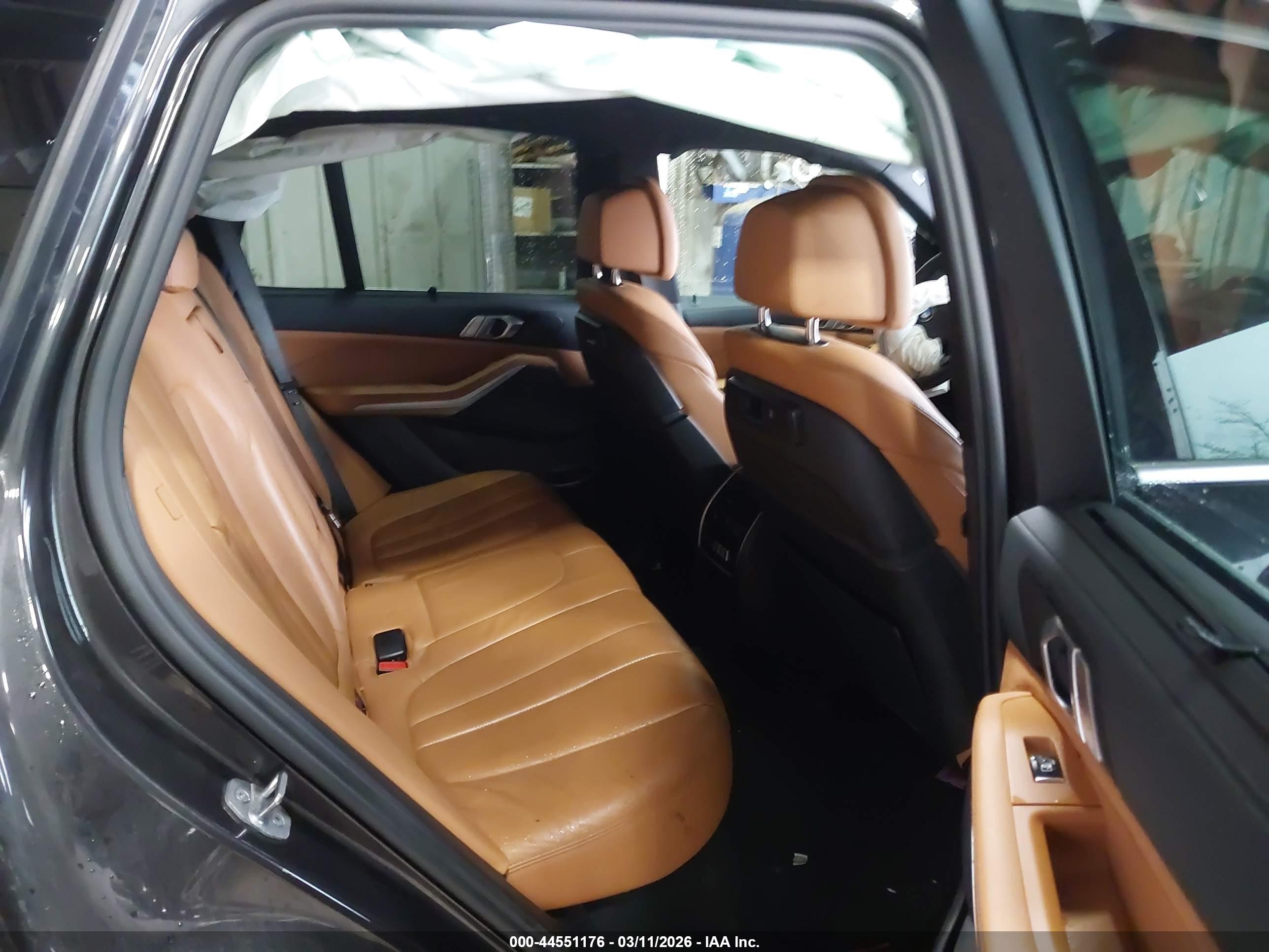 BMW X5 image 8