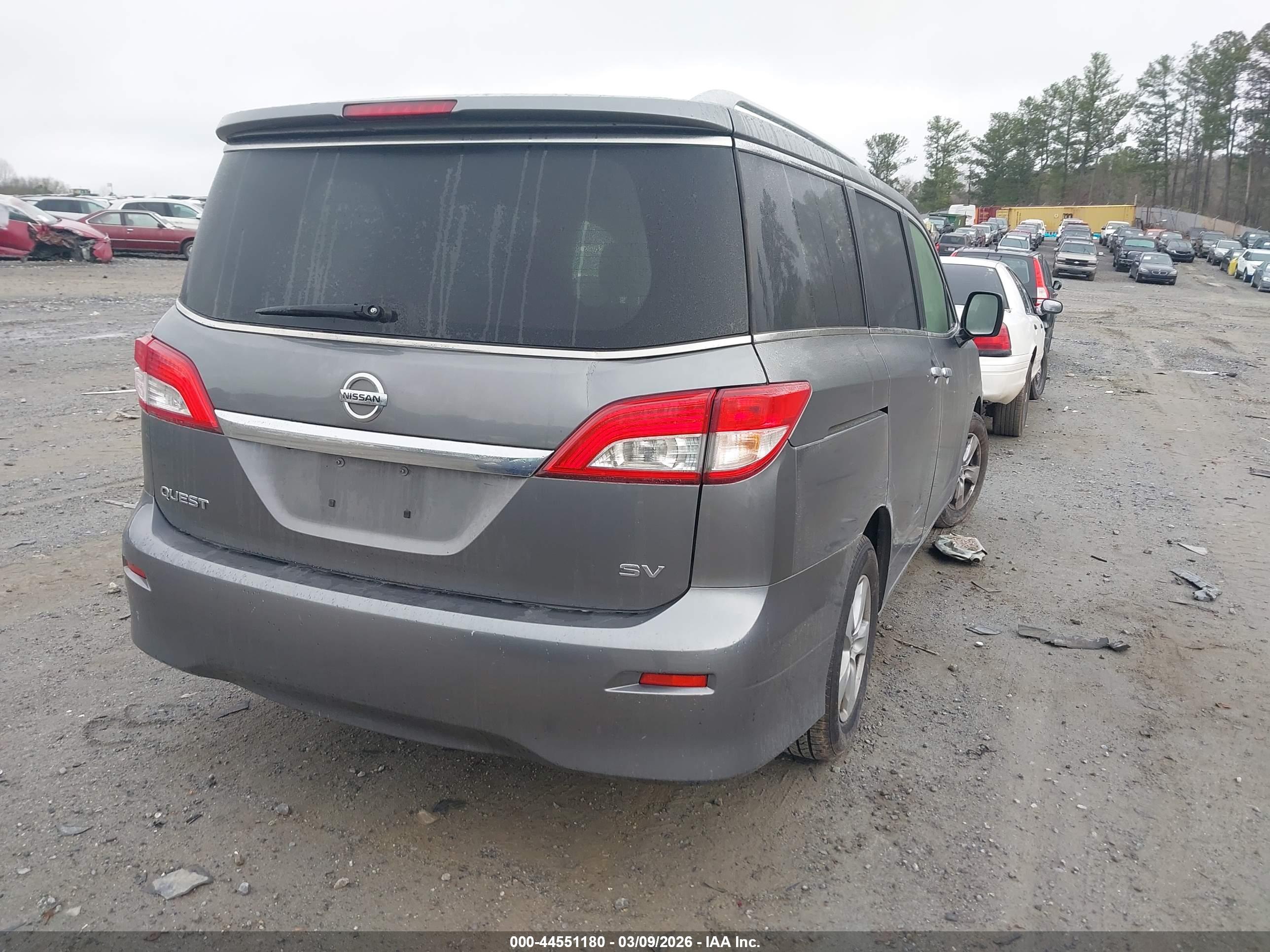 NISSAN QUEST image 4