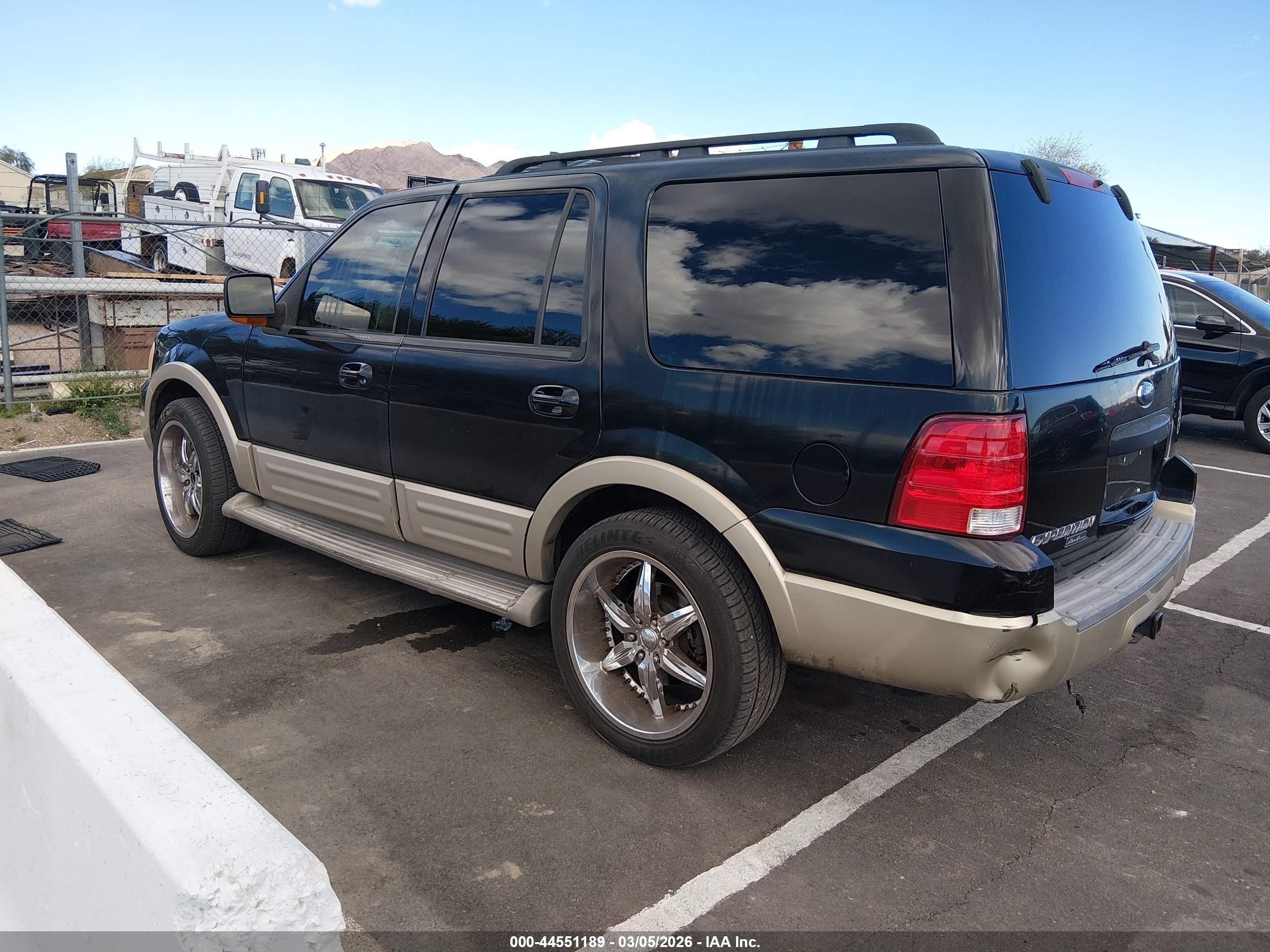 FORD EXPEDITION image 3
