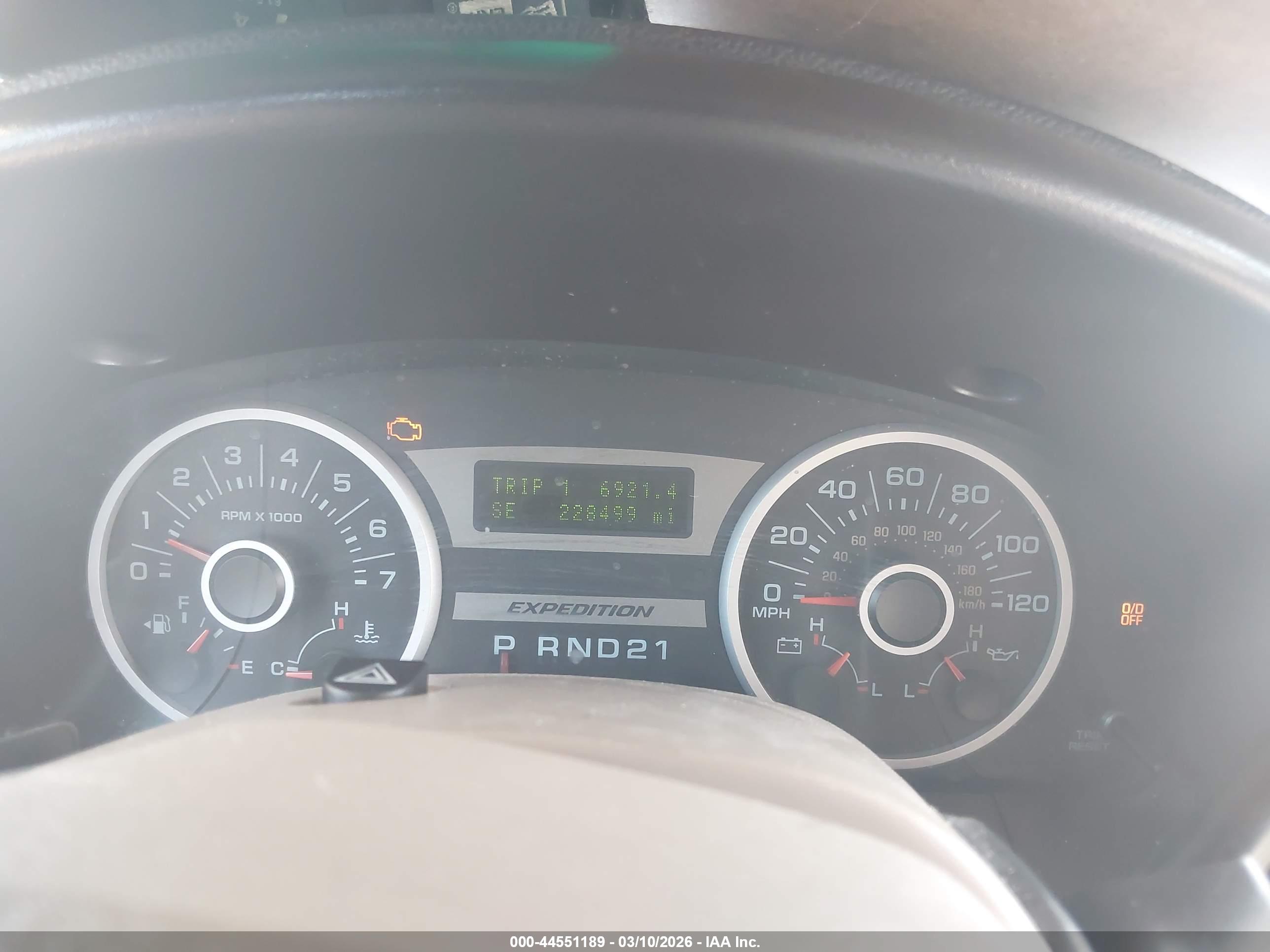 FORD EXPEDITION image 7