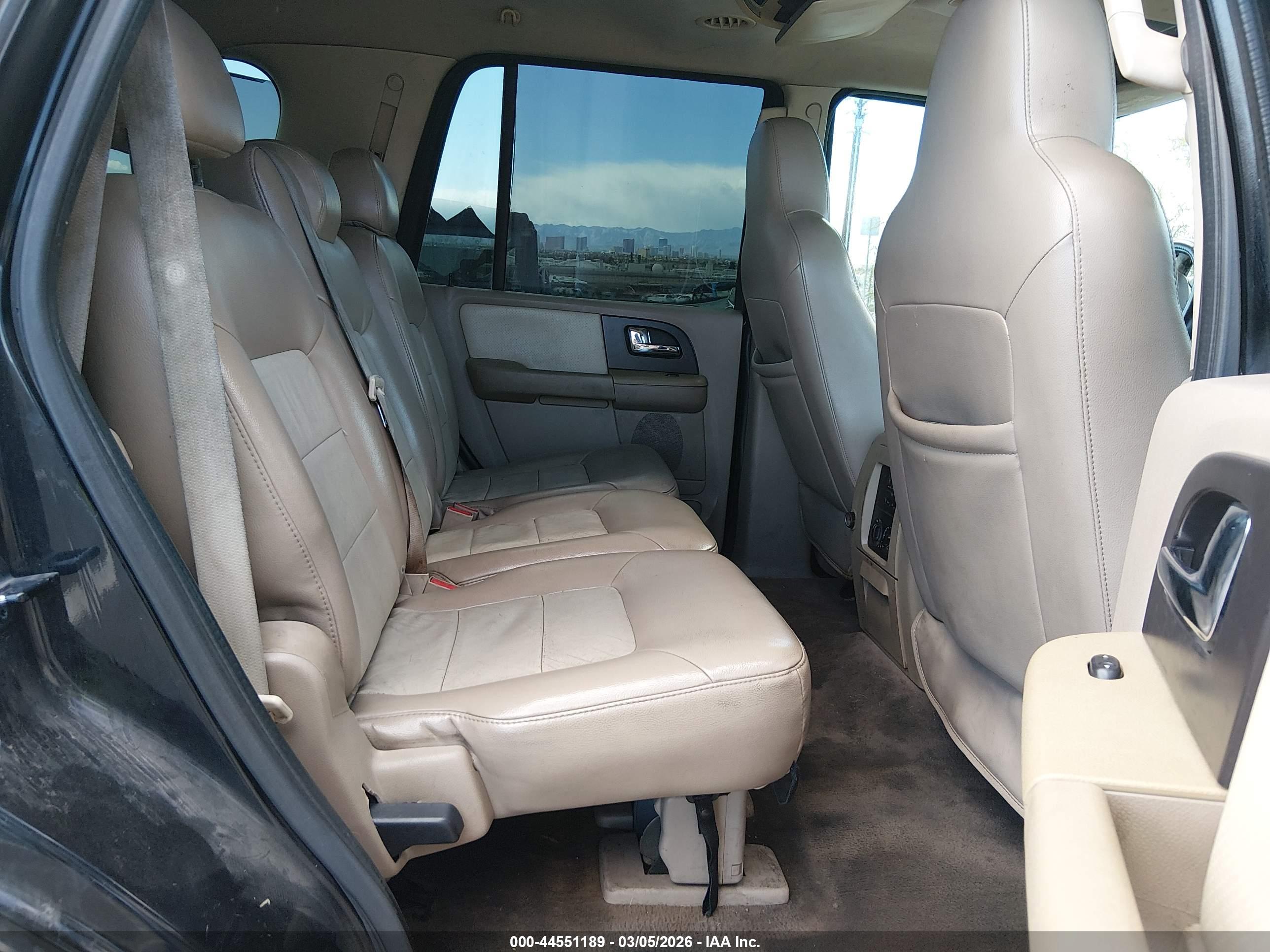 FORD EXPEDITION image 8