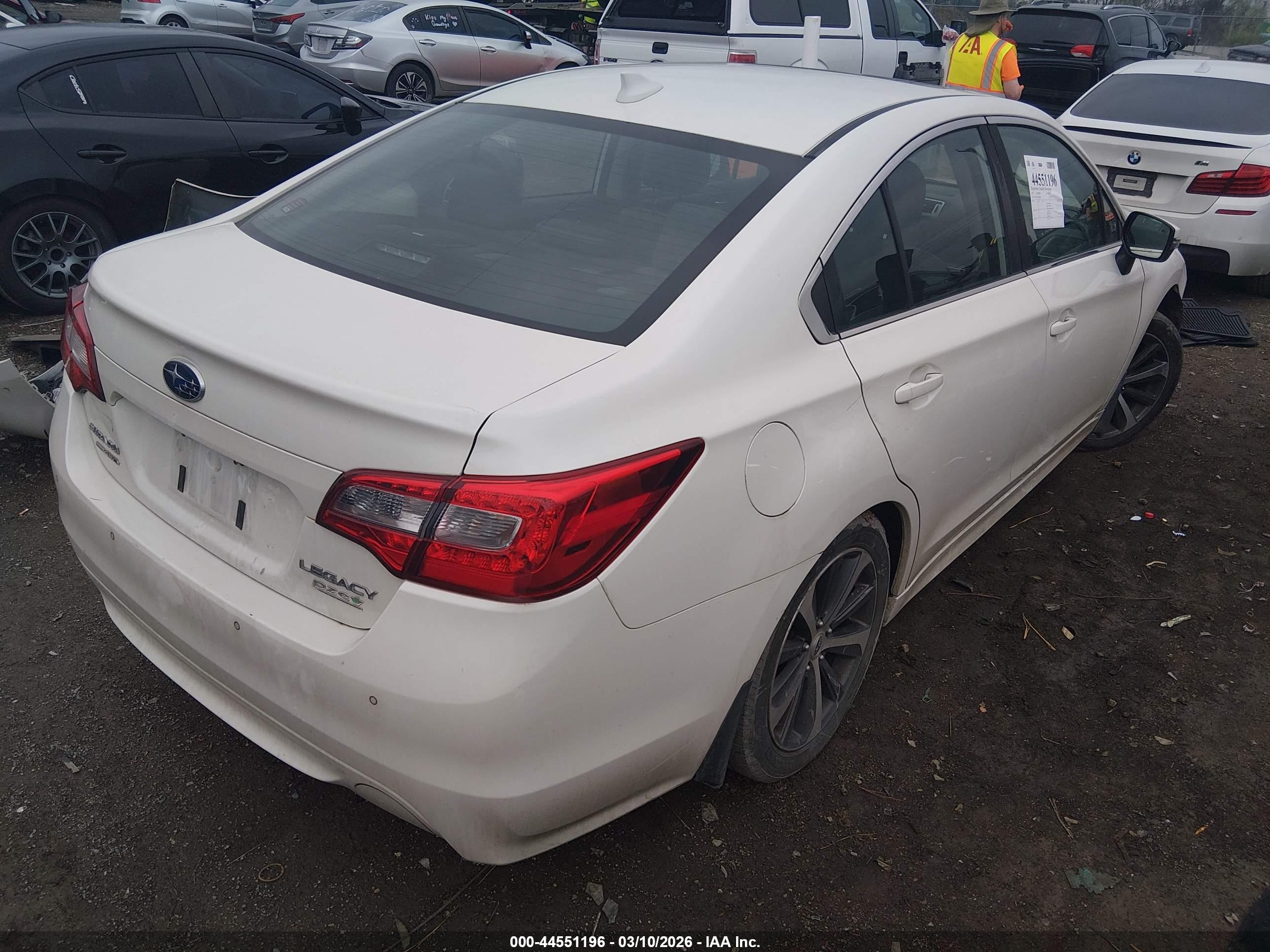 SUBARU LEGACY image 4