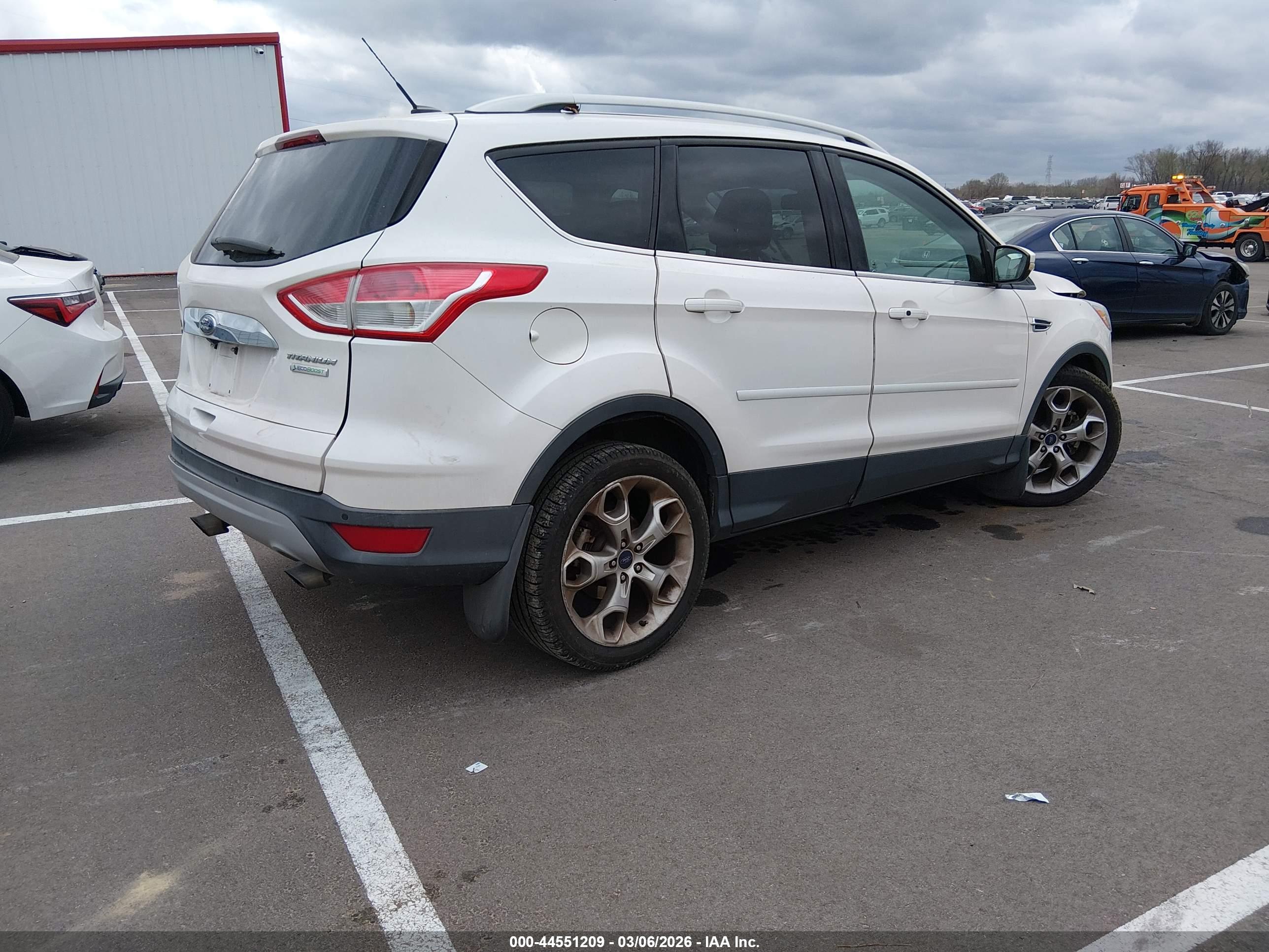 FORD ESCAPE image 4