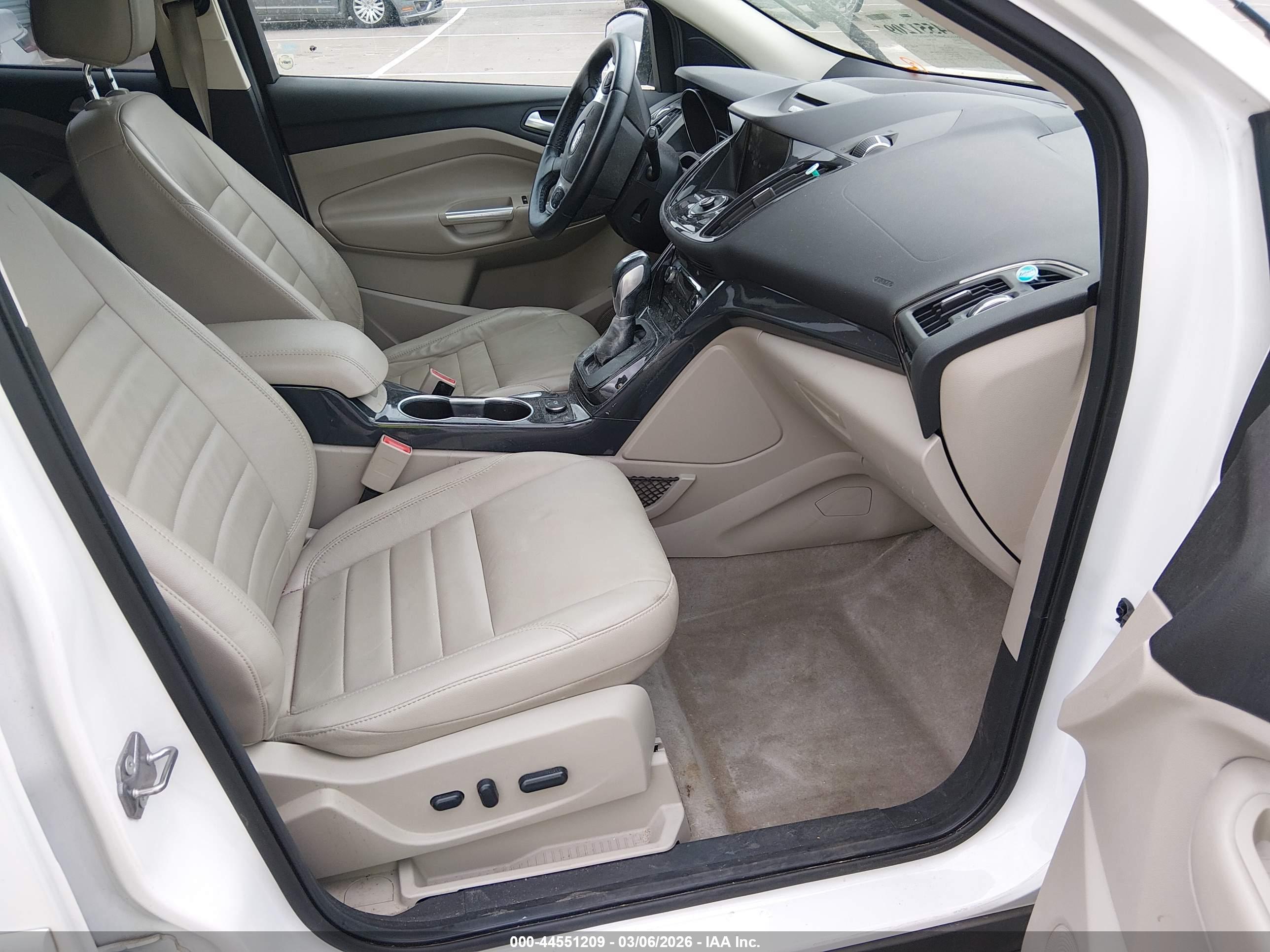 FORD ESCAPE image 5