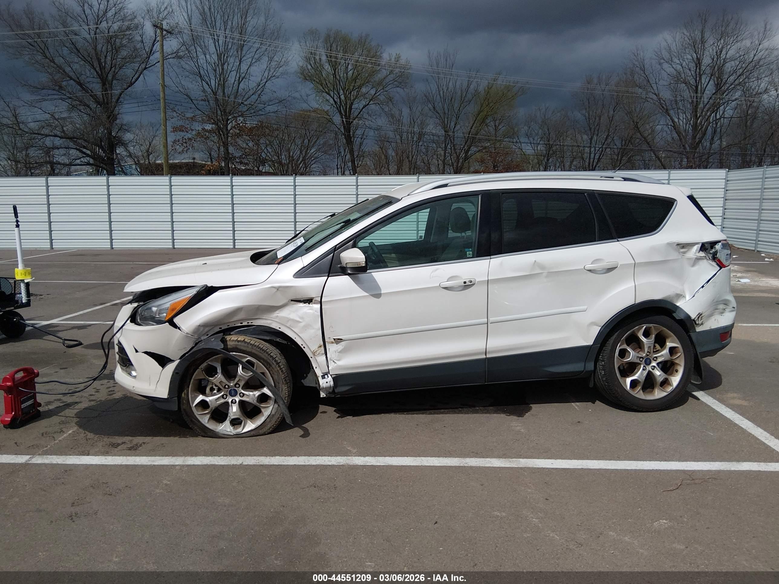 FORD ESCAPE image 6