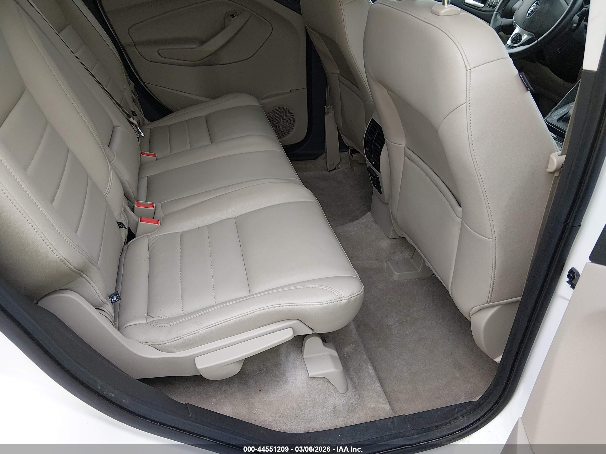 FORD ESCAPE image 8