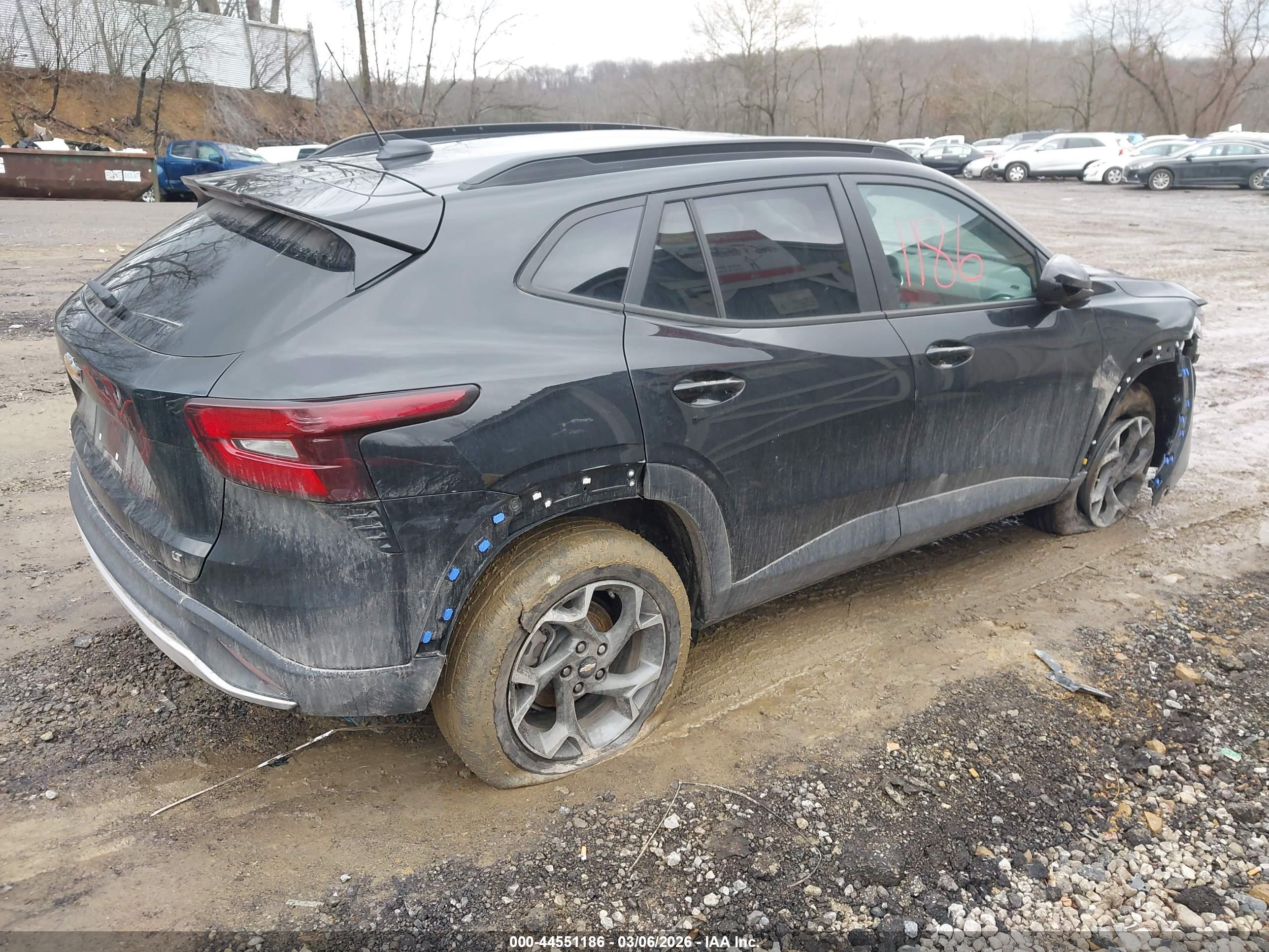 CHEVROLET TRAX image 4