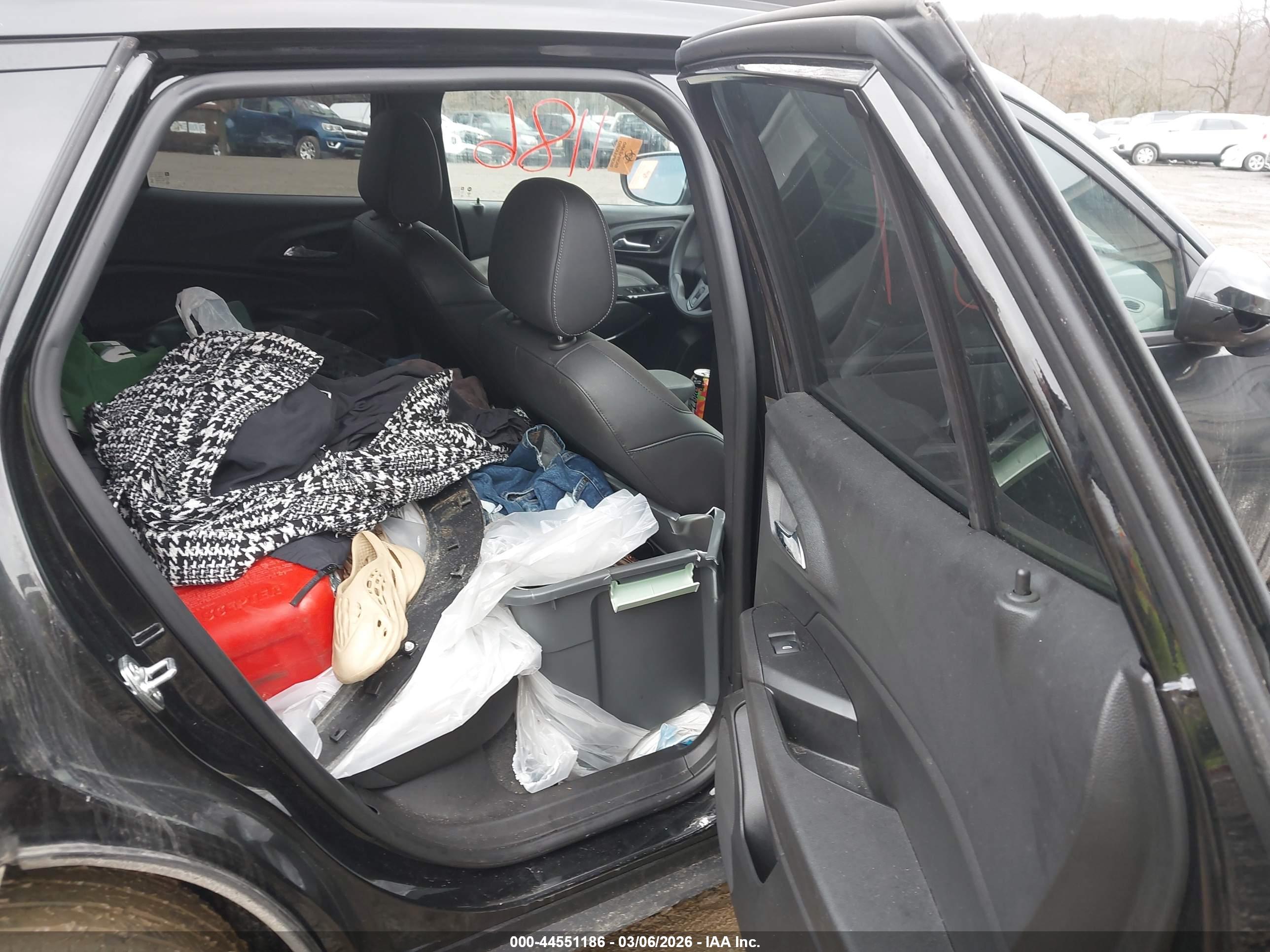 CHEVROLET TRAX image 8
