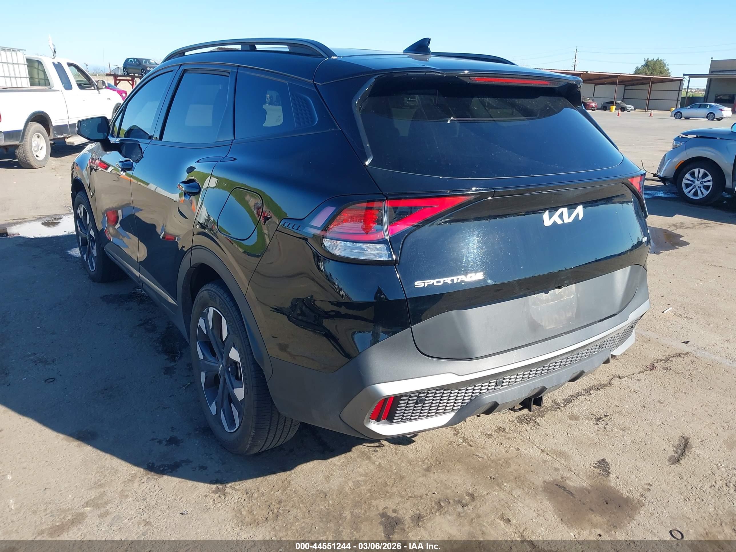 KIA SPORTAGE image 3