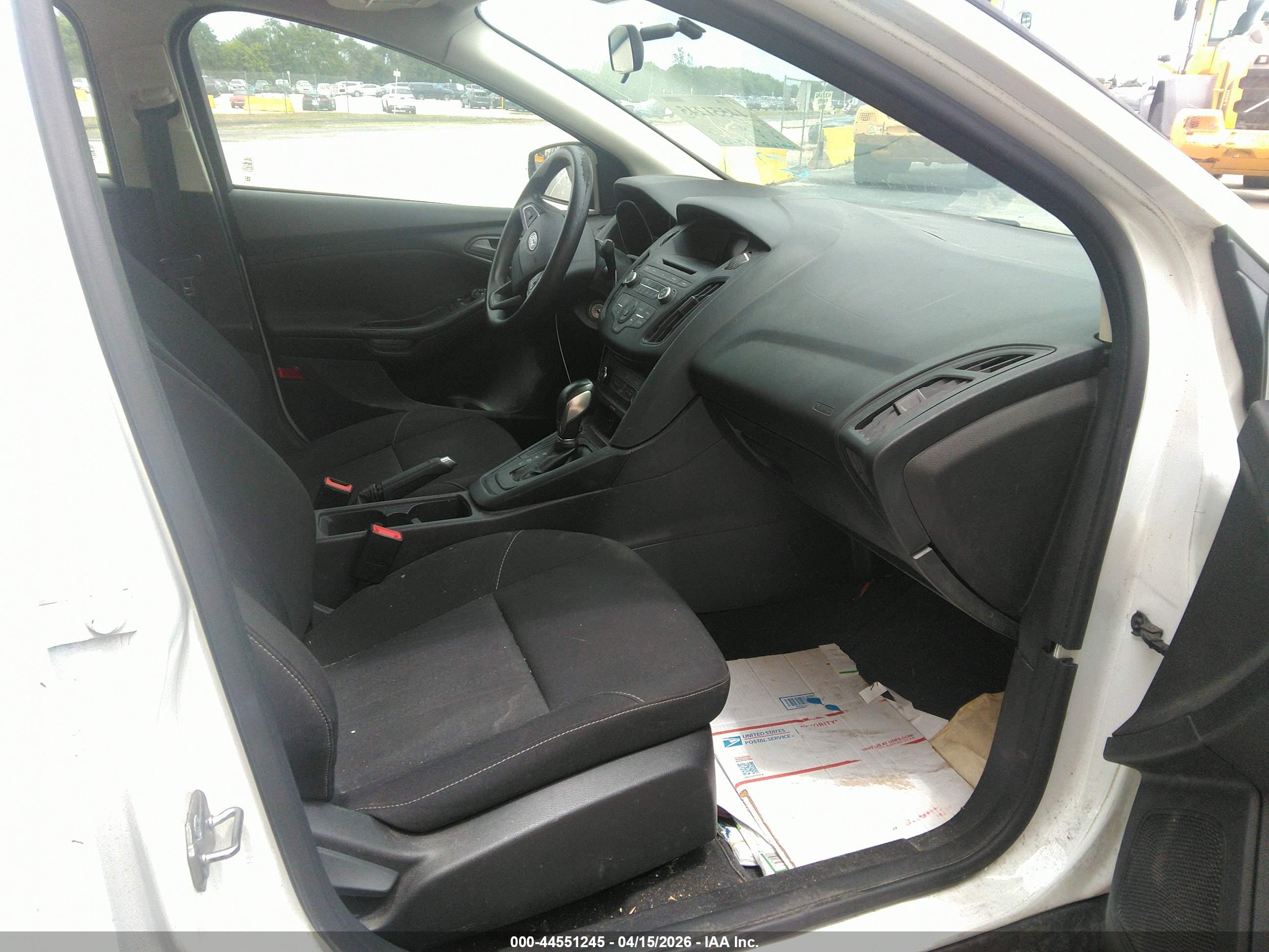 FORD FOCUS image 5