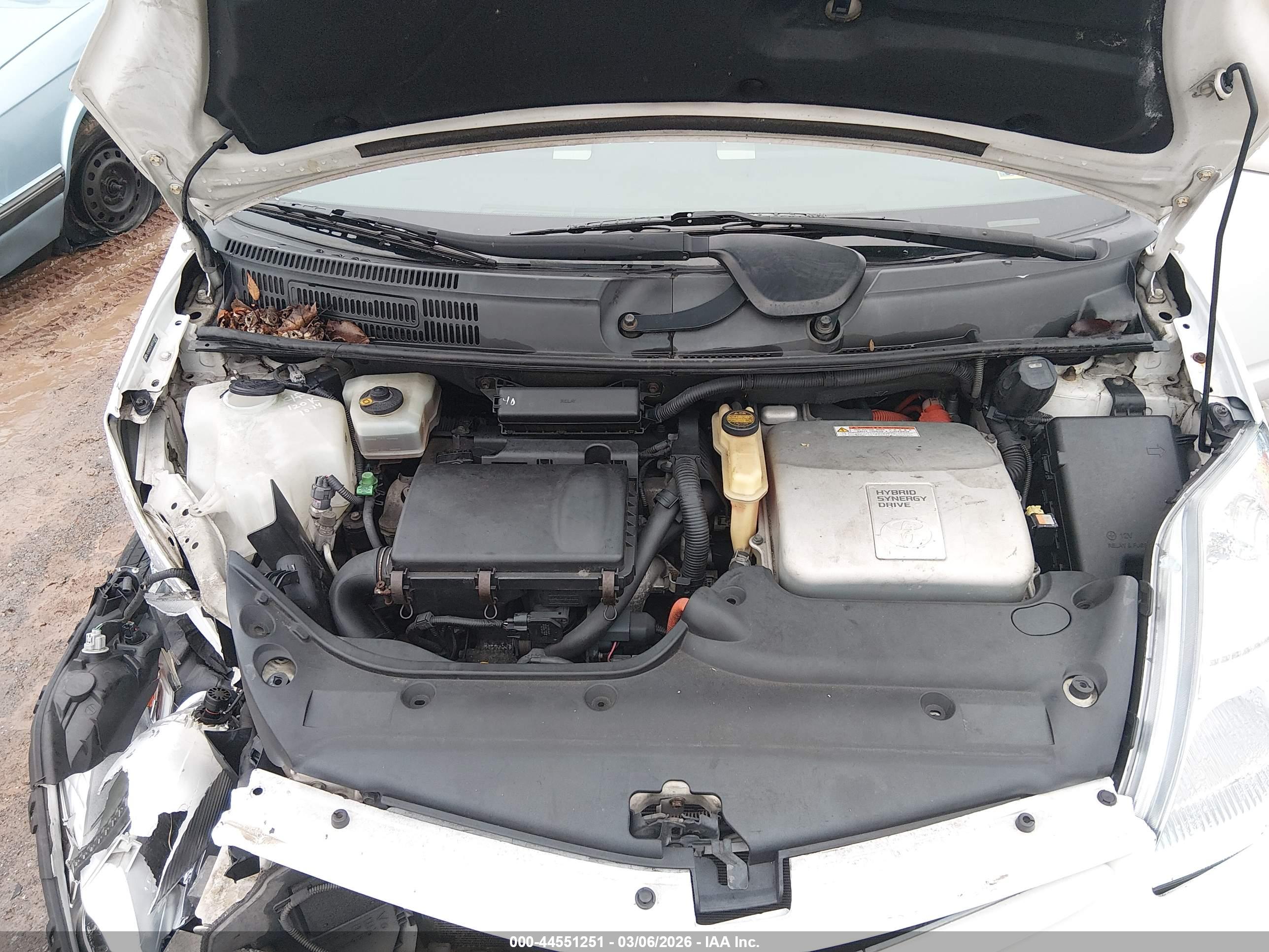 TOYOTA PRIUS image 10