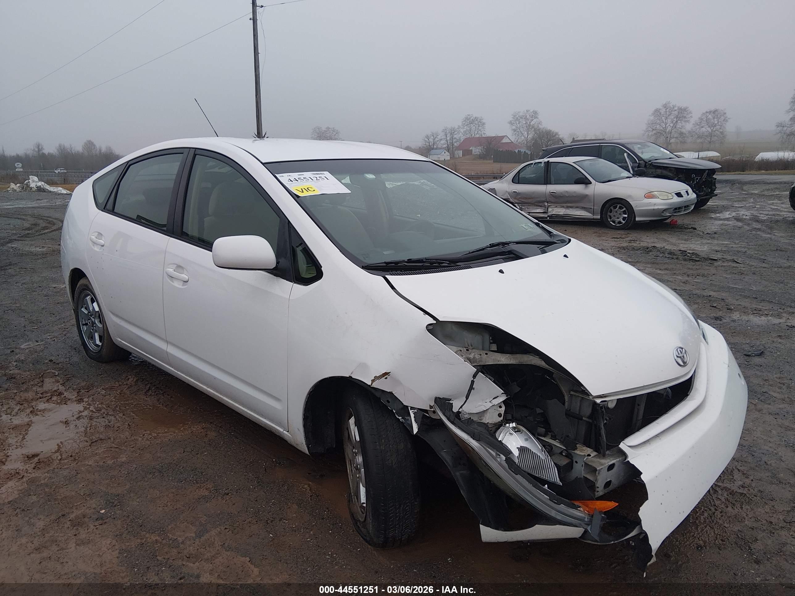 TOYOTA PRIUS image 6