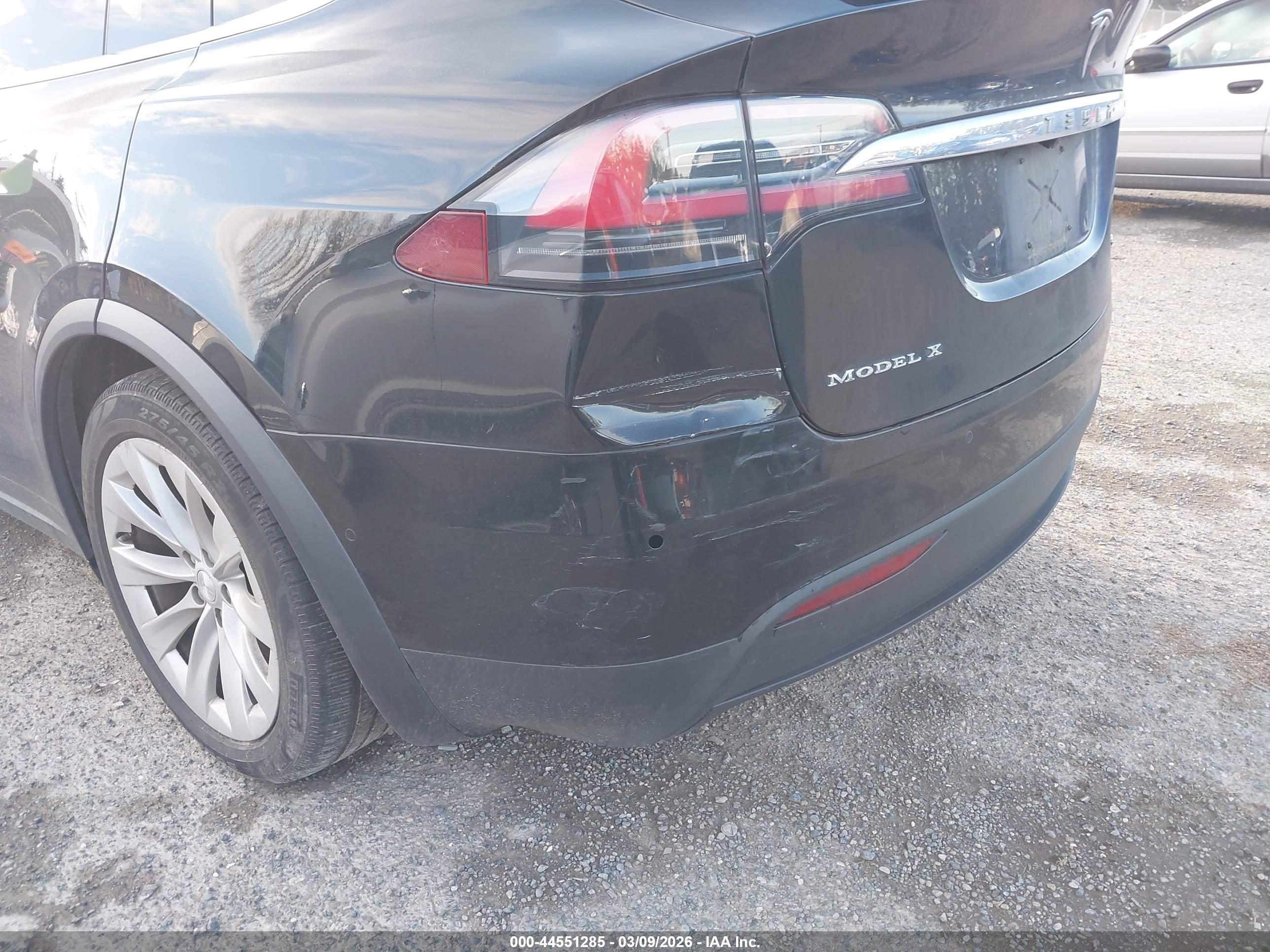 TESLA MODEL image 6