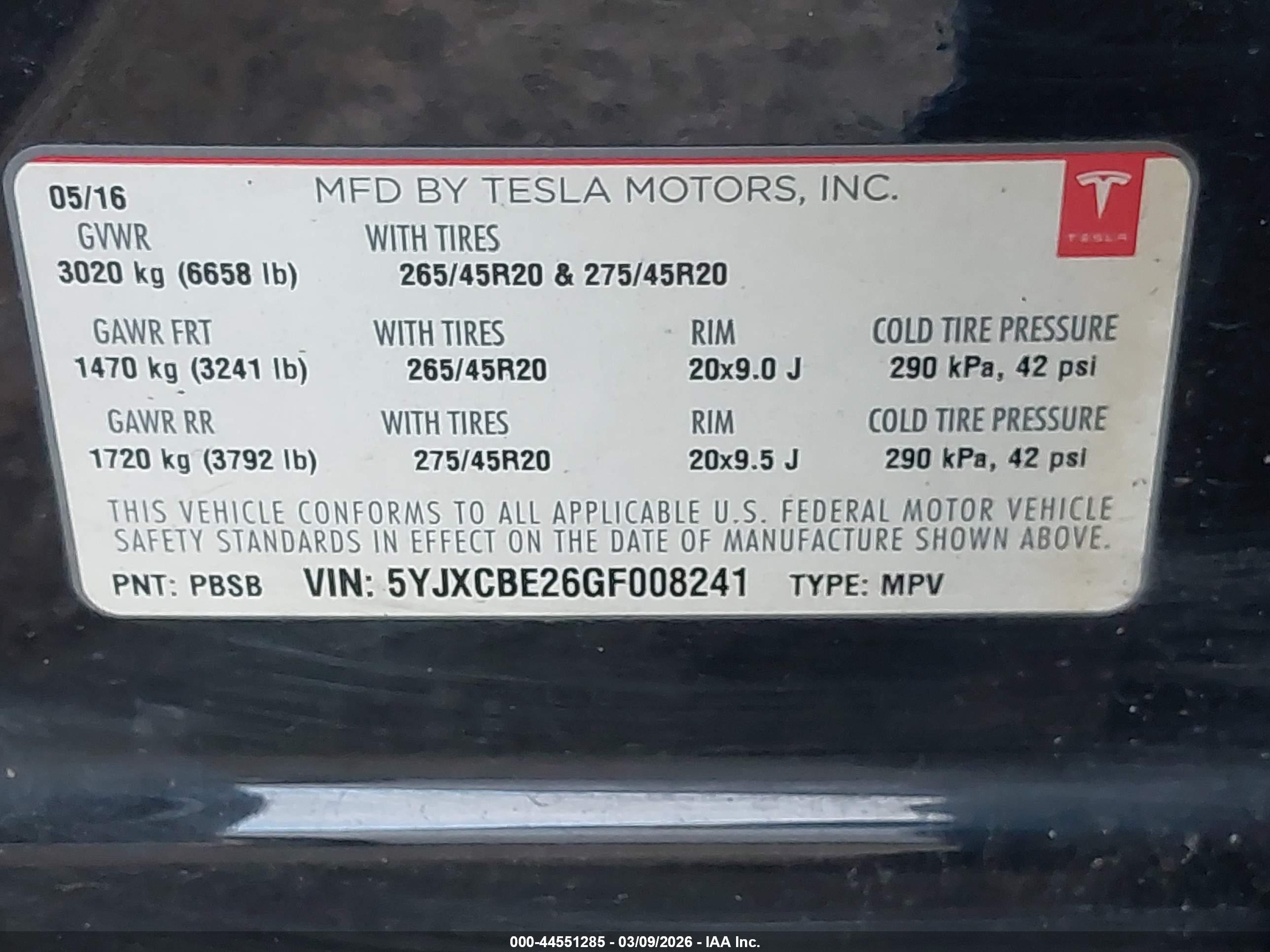 TESLA MODEL image 9