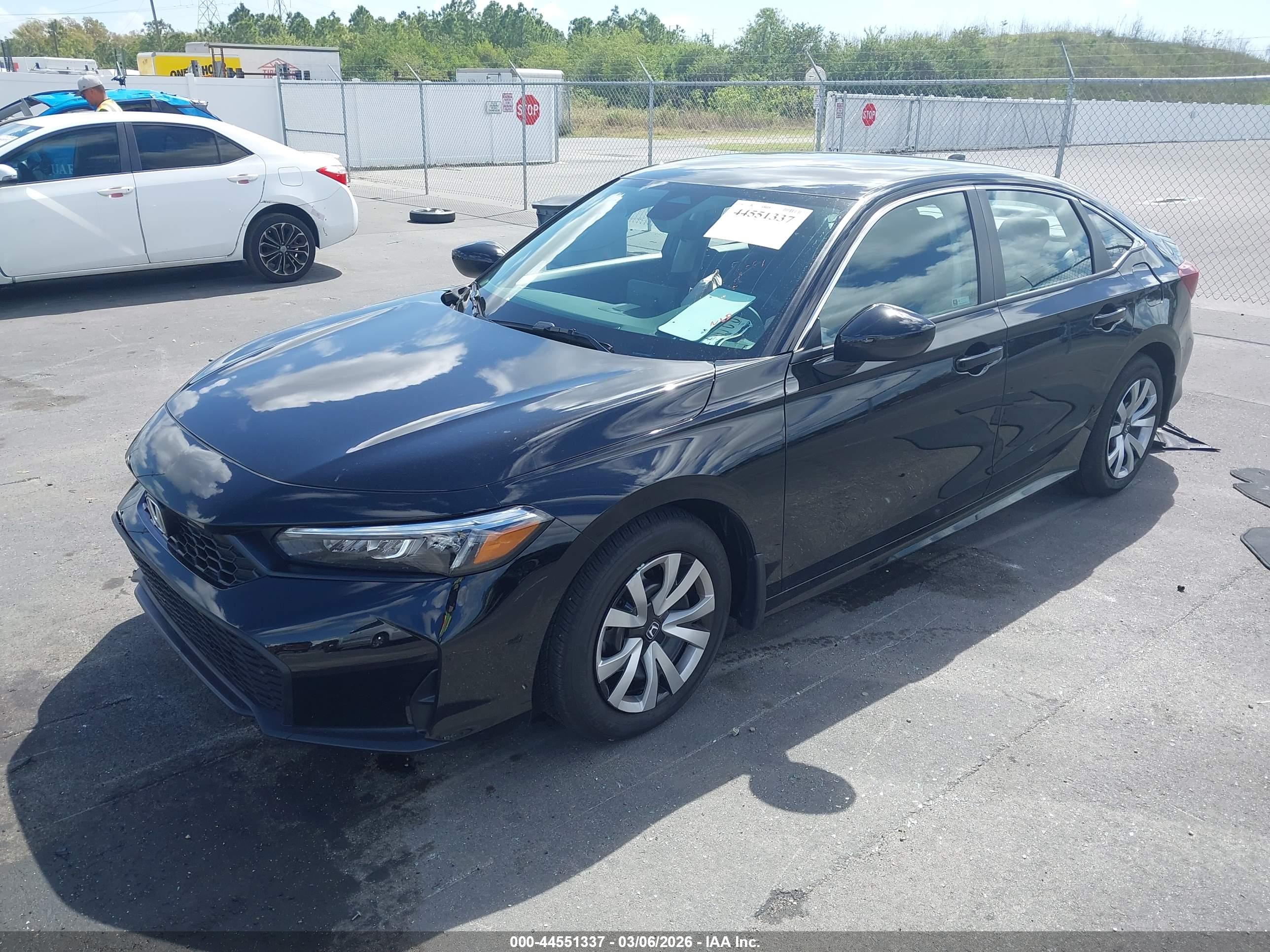 HONDA CIVIC image 2