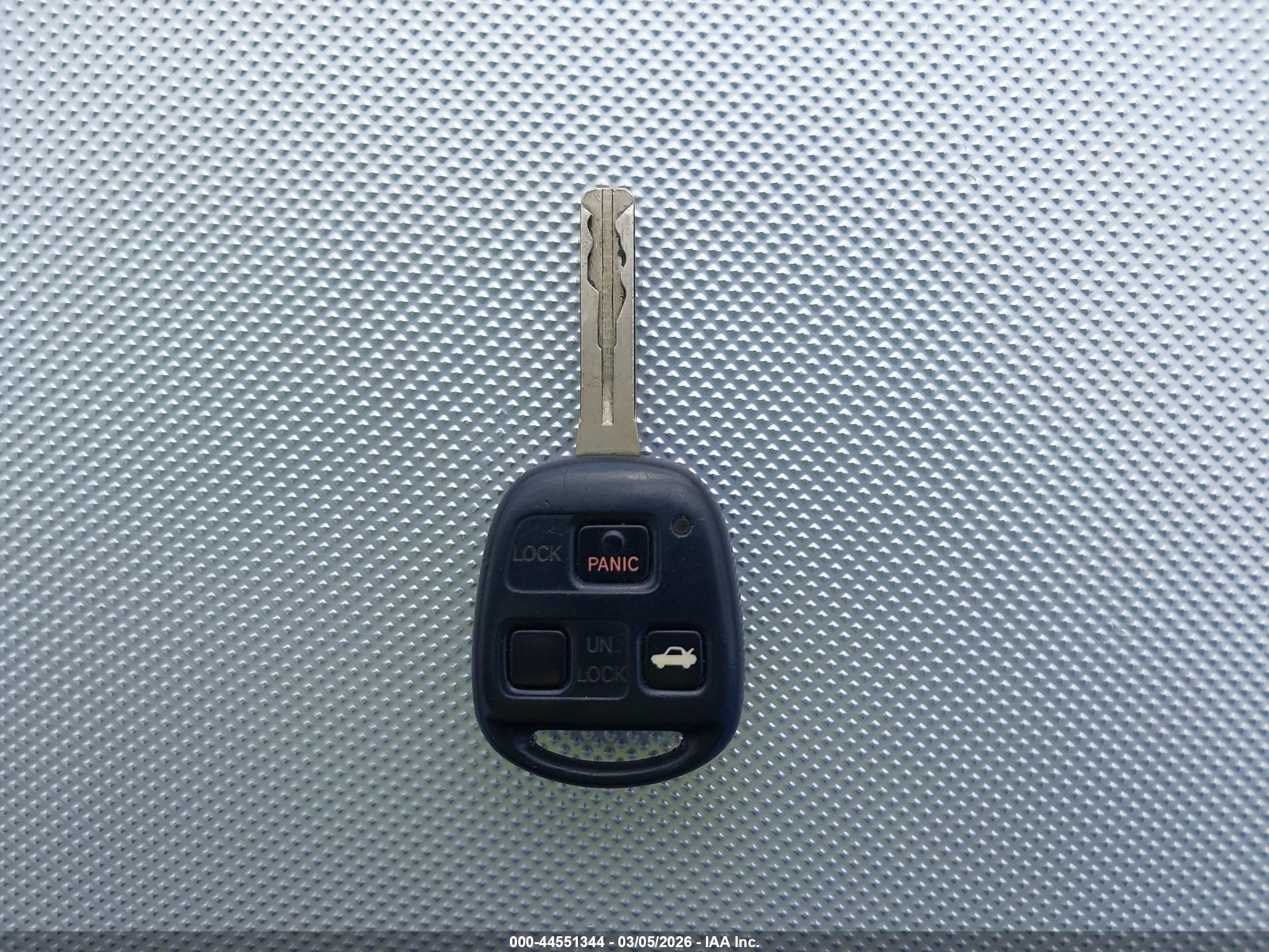 LEXUS ES image 11