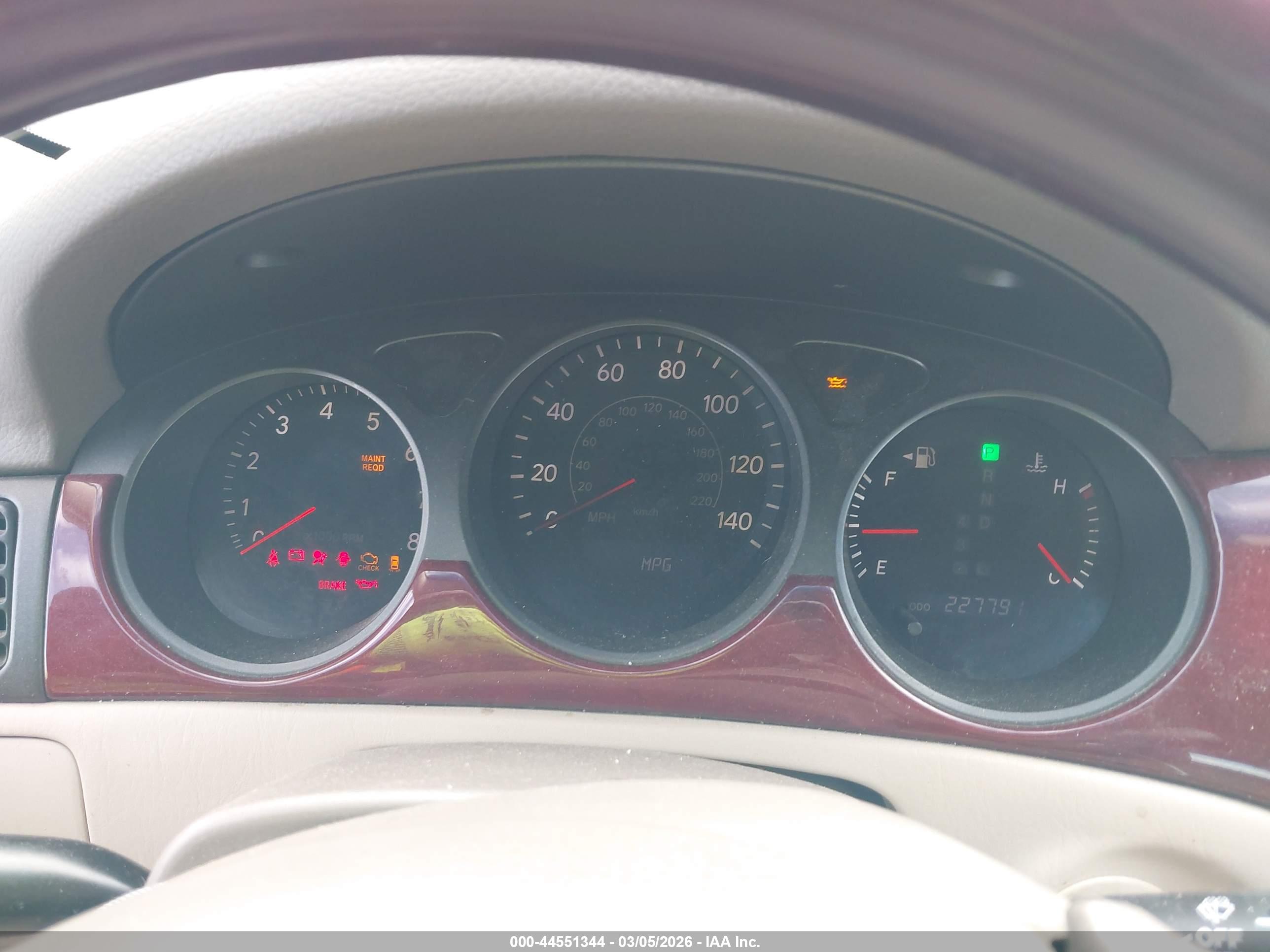 LEXUS ES image 7